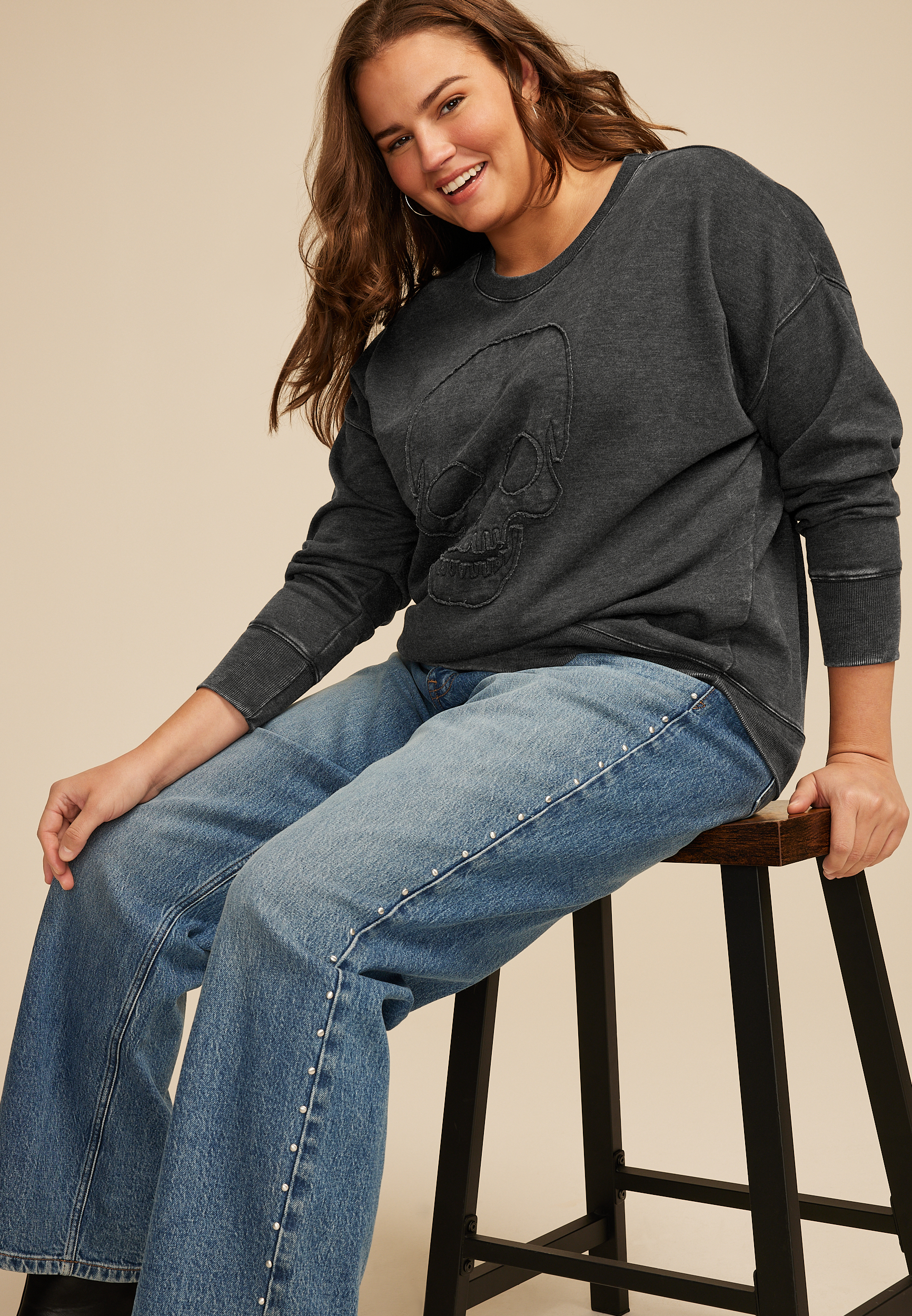 Plus Size Skull Applique Relaxed Fit Sweatshirt, , large