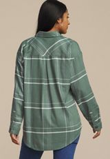 Plaid Boyfriend High Low Button Down Shirt, C8125, small