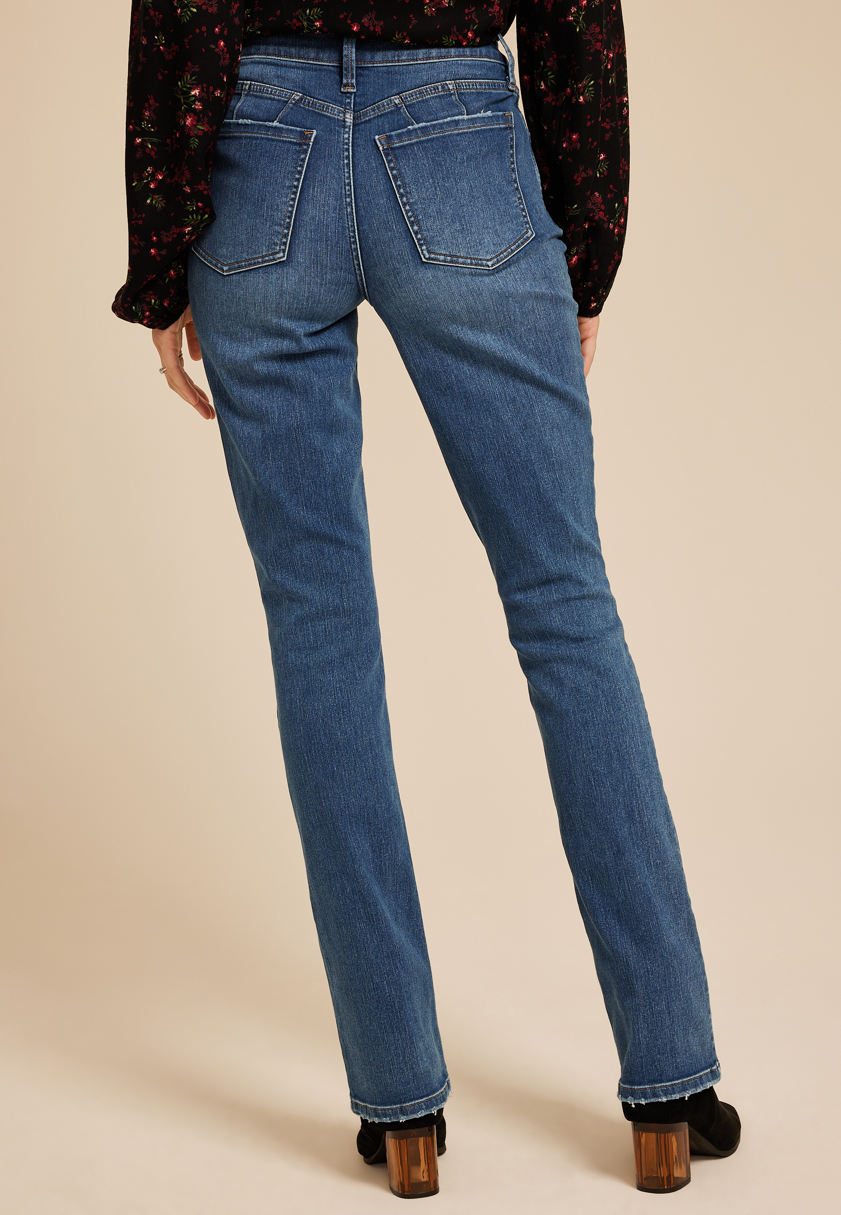 Everflex™ High Rise Back Dart Slim Boot Jean maurices