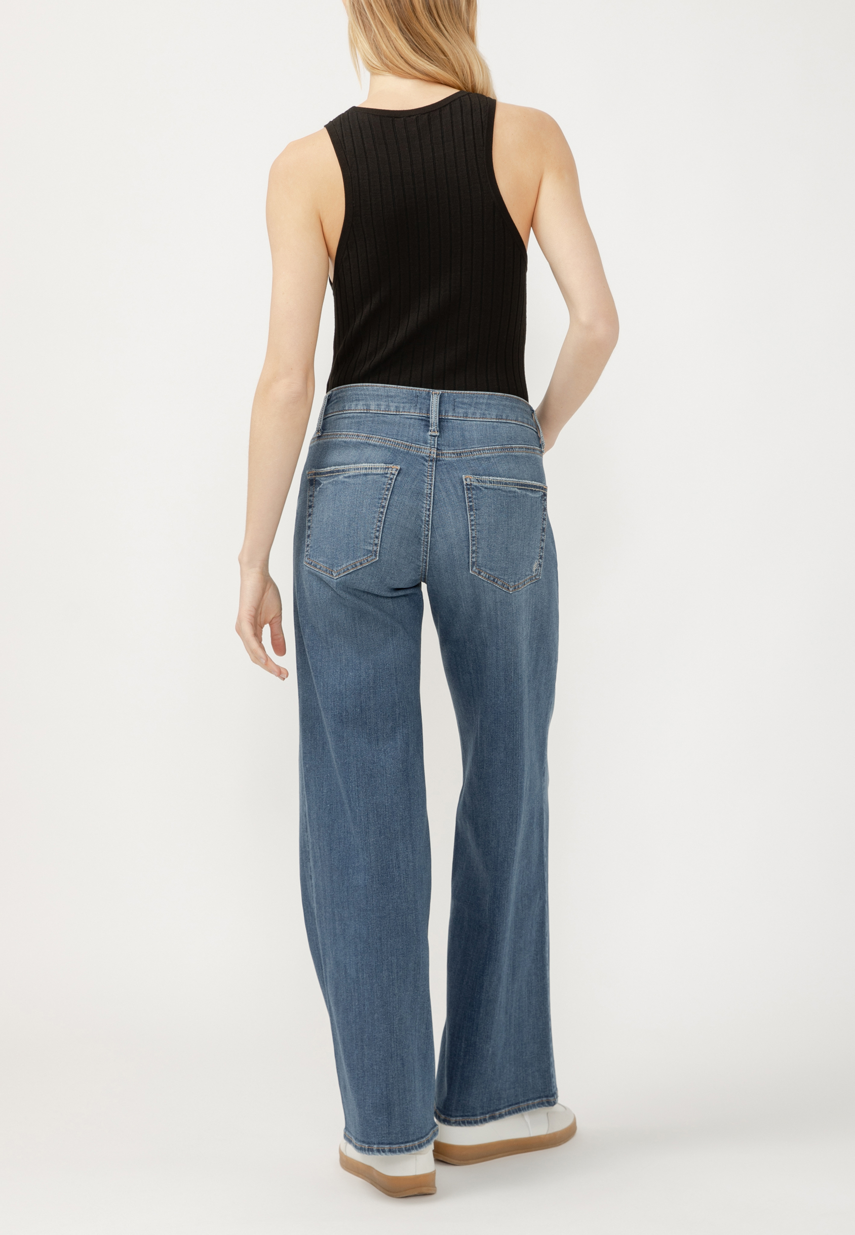 Silver Jeans Co.® Suki Curvy Mid Rise Wide Leg Jean