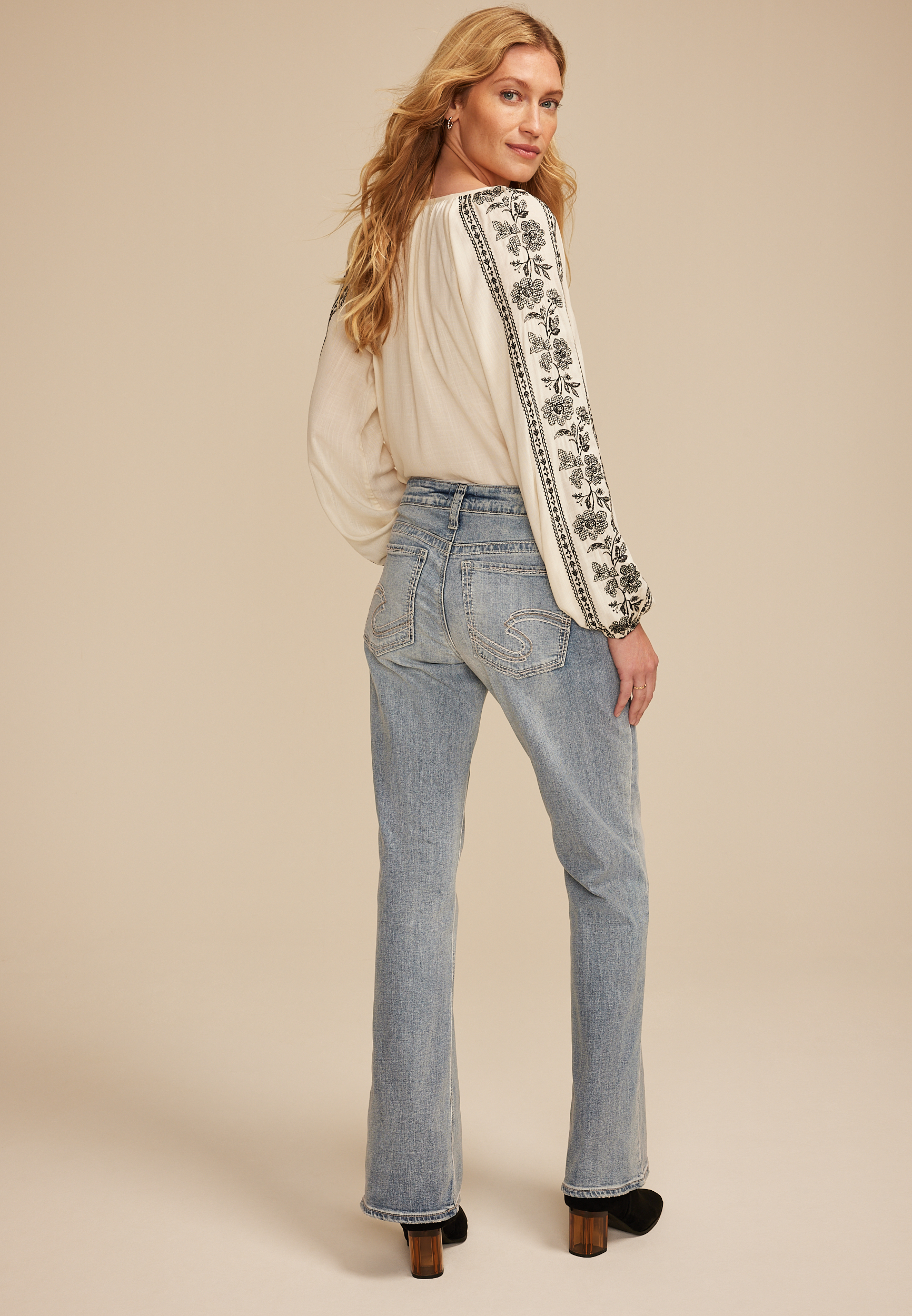 Silver Jeans Co.&reg; Suki Curvy Mid Rise Bootcut Jean, C2806, large
