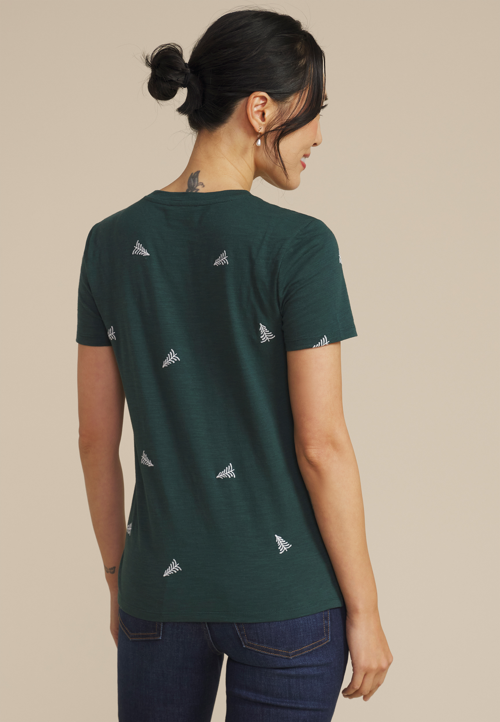 24/7 Dawson Holiday Tree Crew Neck Tee, , large