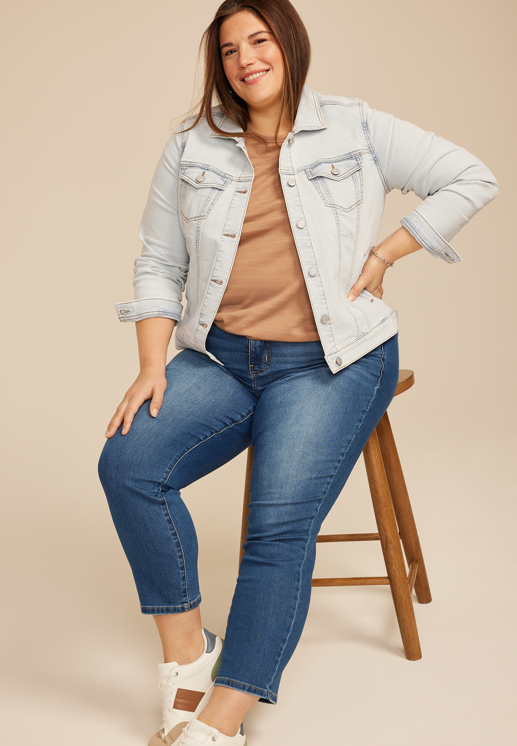Plus Size Light Wash Denim Jacket, C2806, large