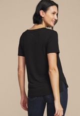 24/7 V Neck Step Hem Tee, BLACK, small