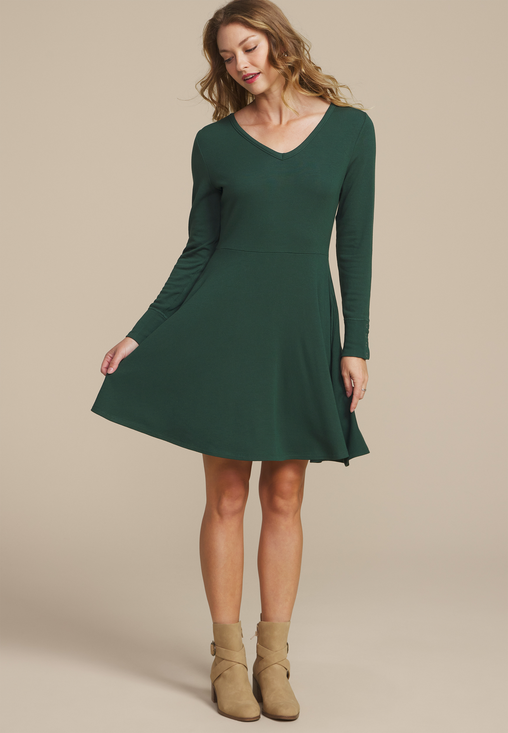 Ribbed V Neck Snap Cuff Skater Dress