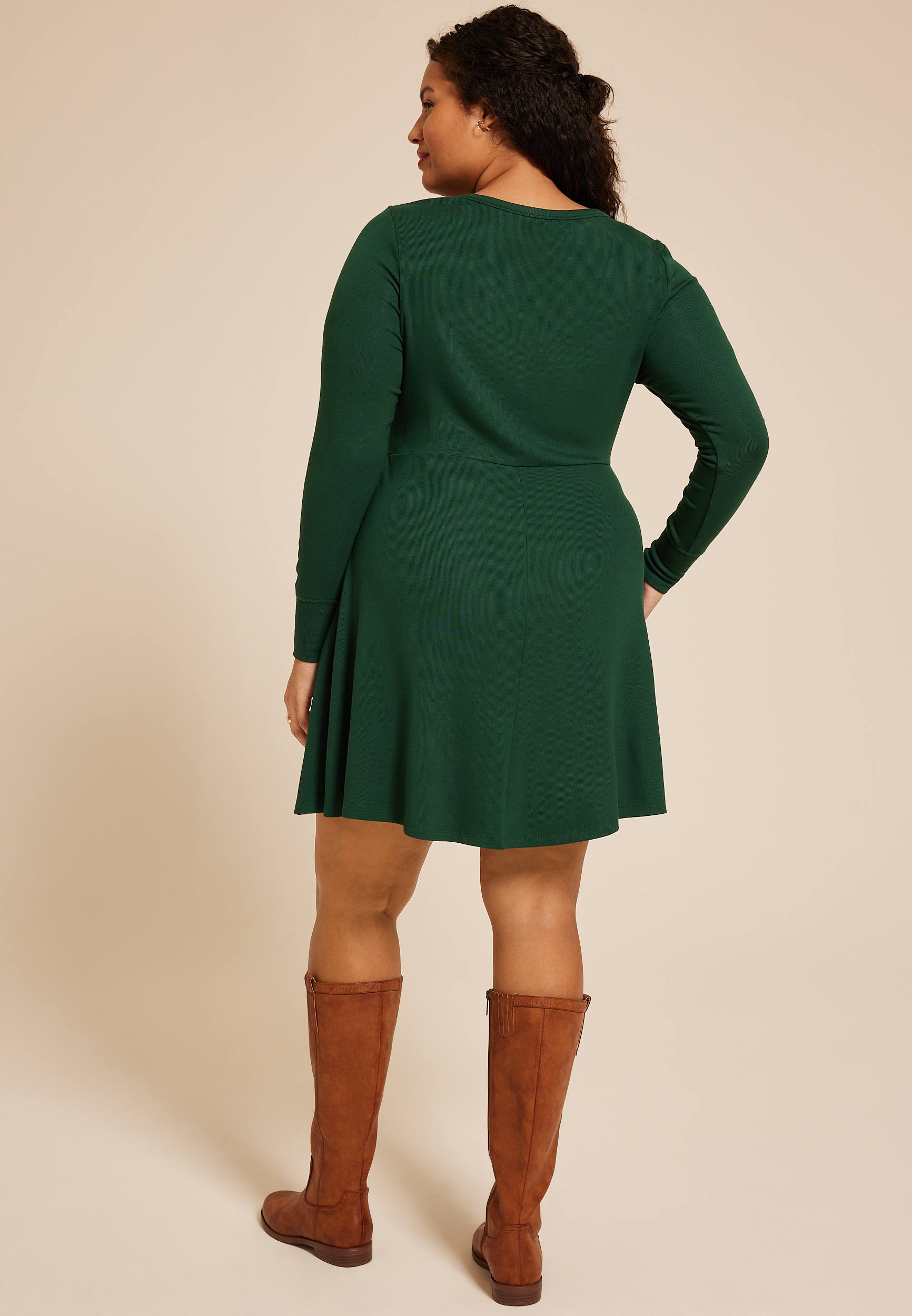 Plus Size Ribbed V Neck Snap Cuff Skater Dress