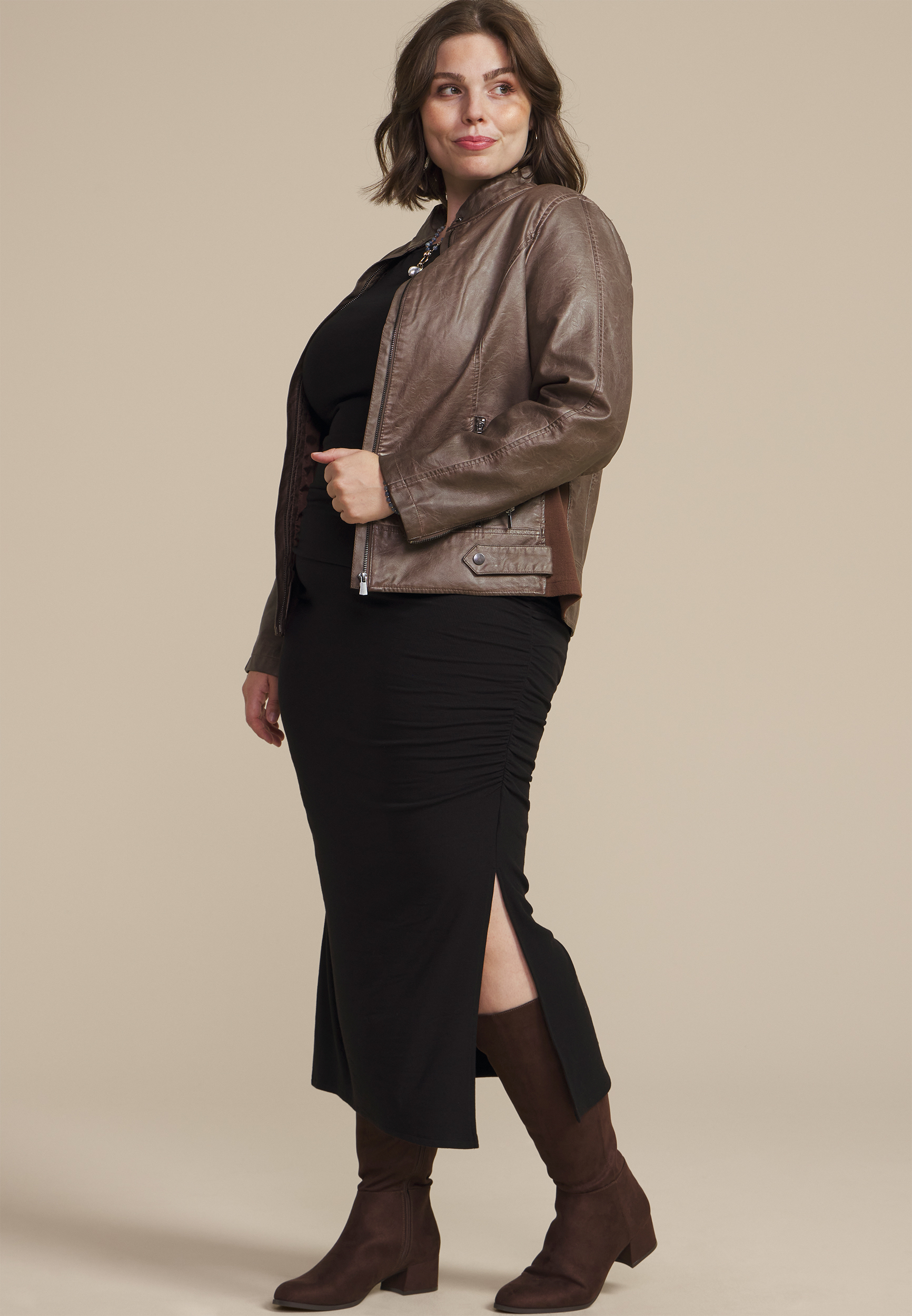 Plus Size Ruched Long Sleeve Midi Dress, C106, large