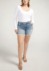 Plus Size Silver Jeans Co.&reg; Suki Curvy Mid Rise Luxe Stretch Frayed Hem 5.5in Short, C3337, small