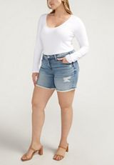 Plus Size Silver Jeans Co.&reg; Suki Curvy Mid Rise Luxe Stretch Frayed Hem 5.5in Short, C3337, small