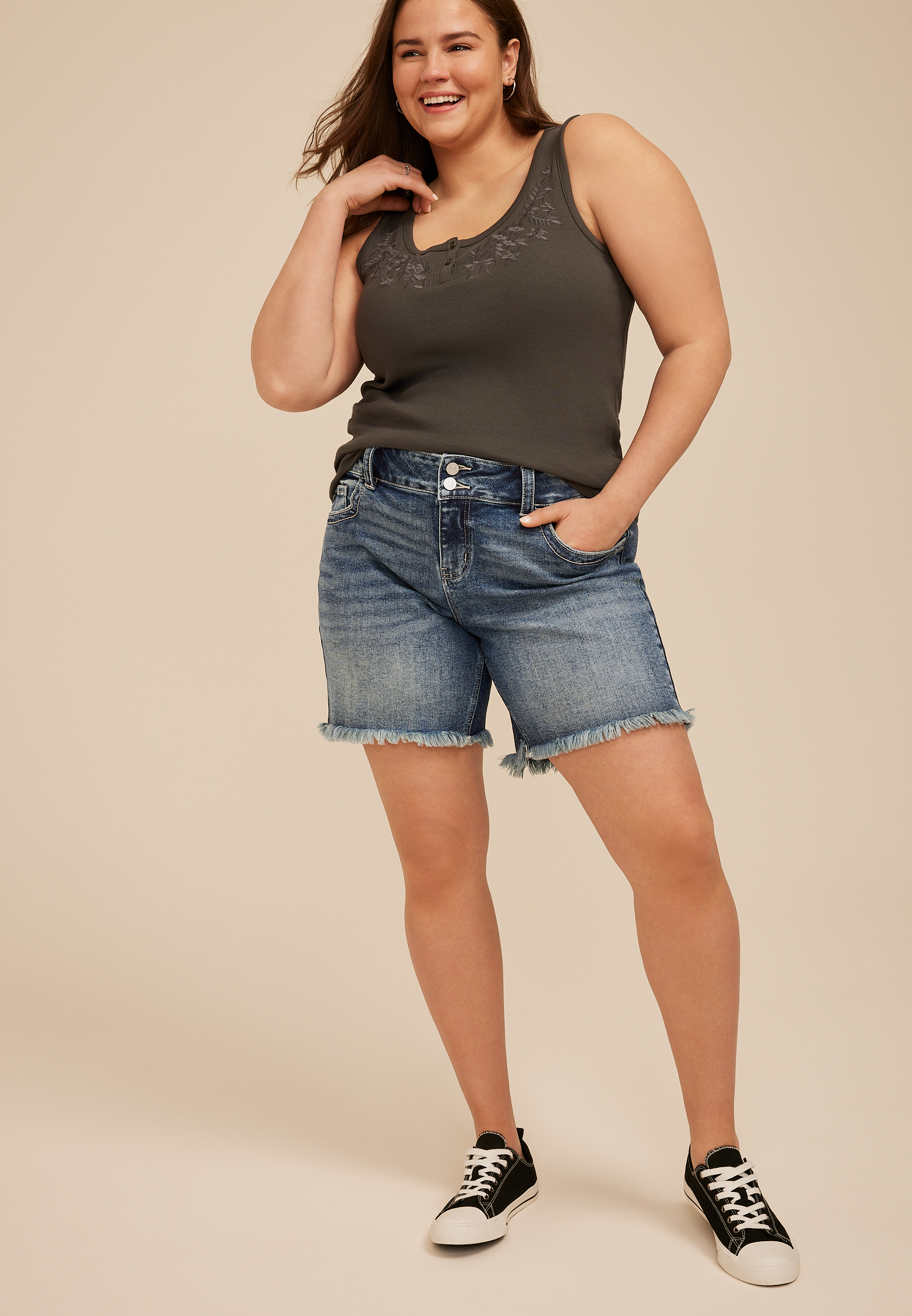 Plus Size KanCan&trade; Mid Rise Frayed Hem 8in Bermuda Short