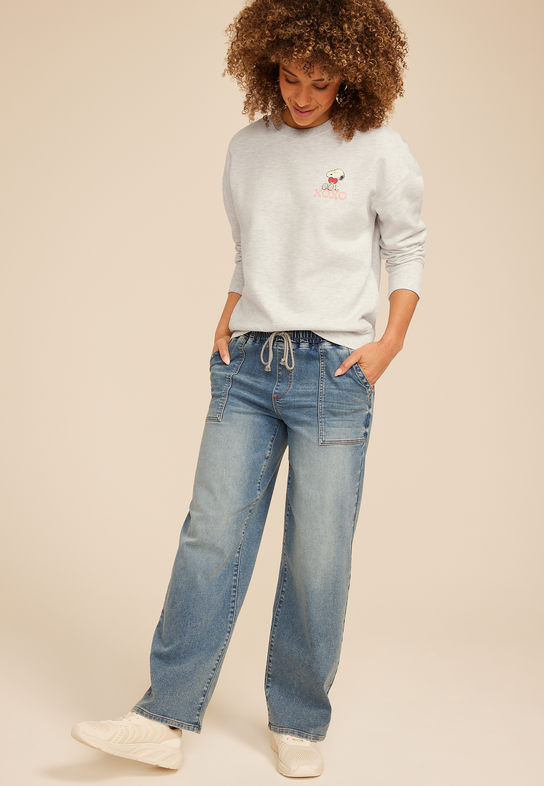 Peanuts Snoopy And Friends Relaxed Fit Sweatshirt, C3348, large