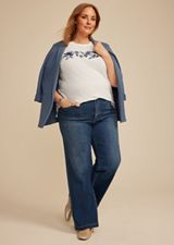 Plus Size Floral Embroidered Classic Fit Graphic Tee, C4673, small