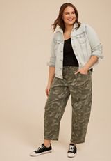 Plus Size Camo Barrel Leg Weekender Pant, C8897, small