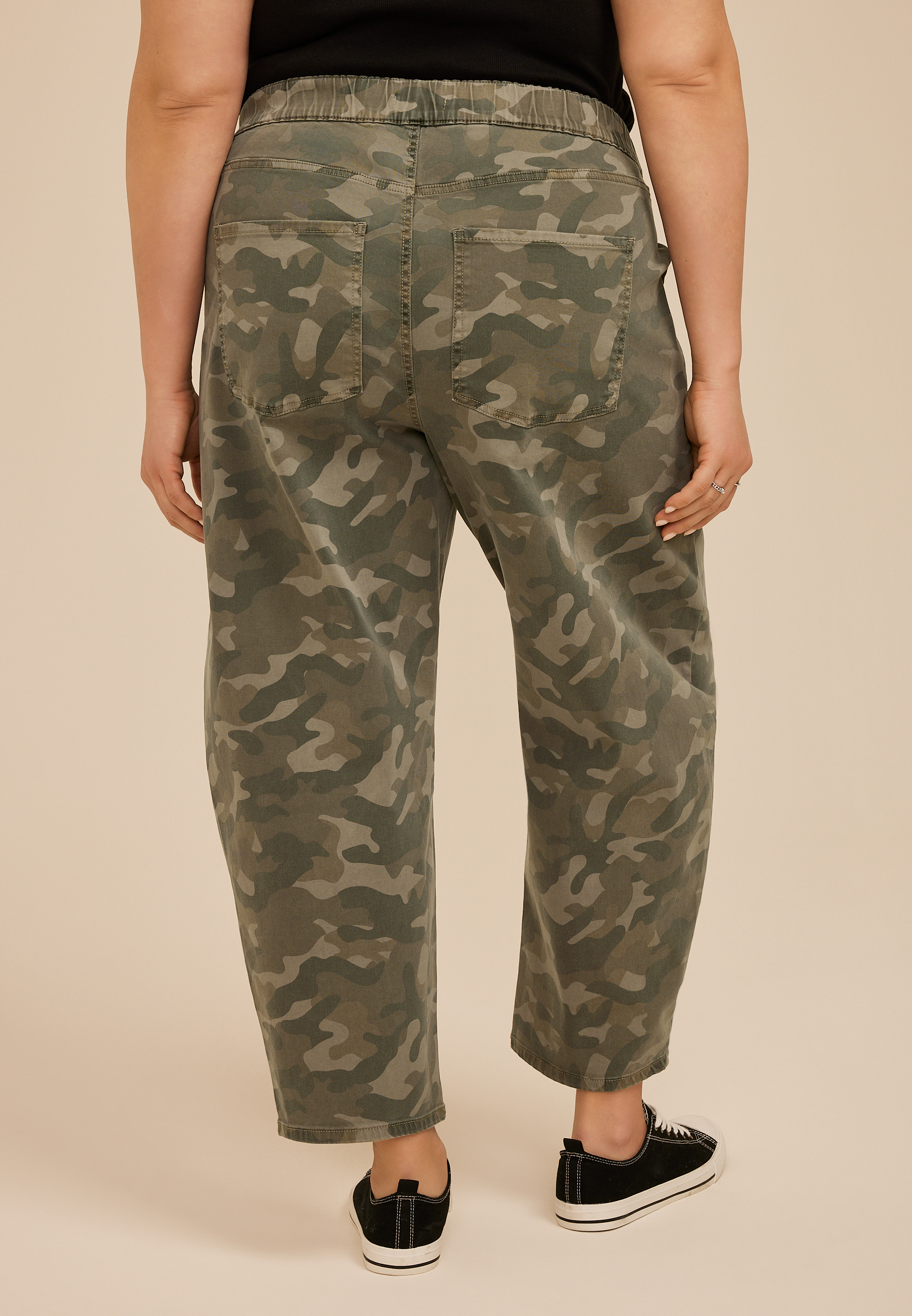 Plus Size Camo Barrel Leg Weekender Pant, C8897, large