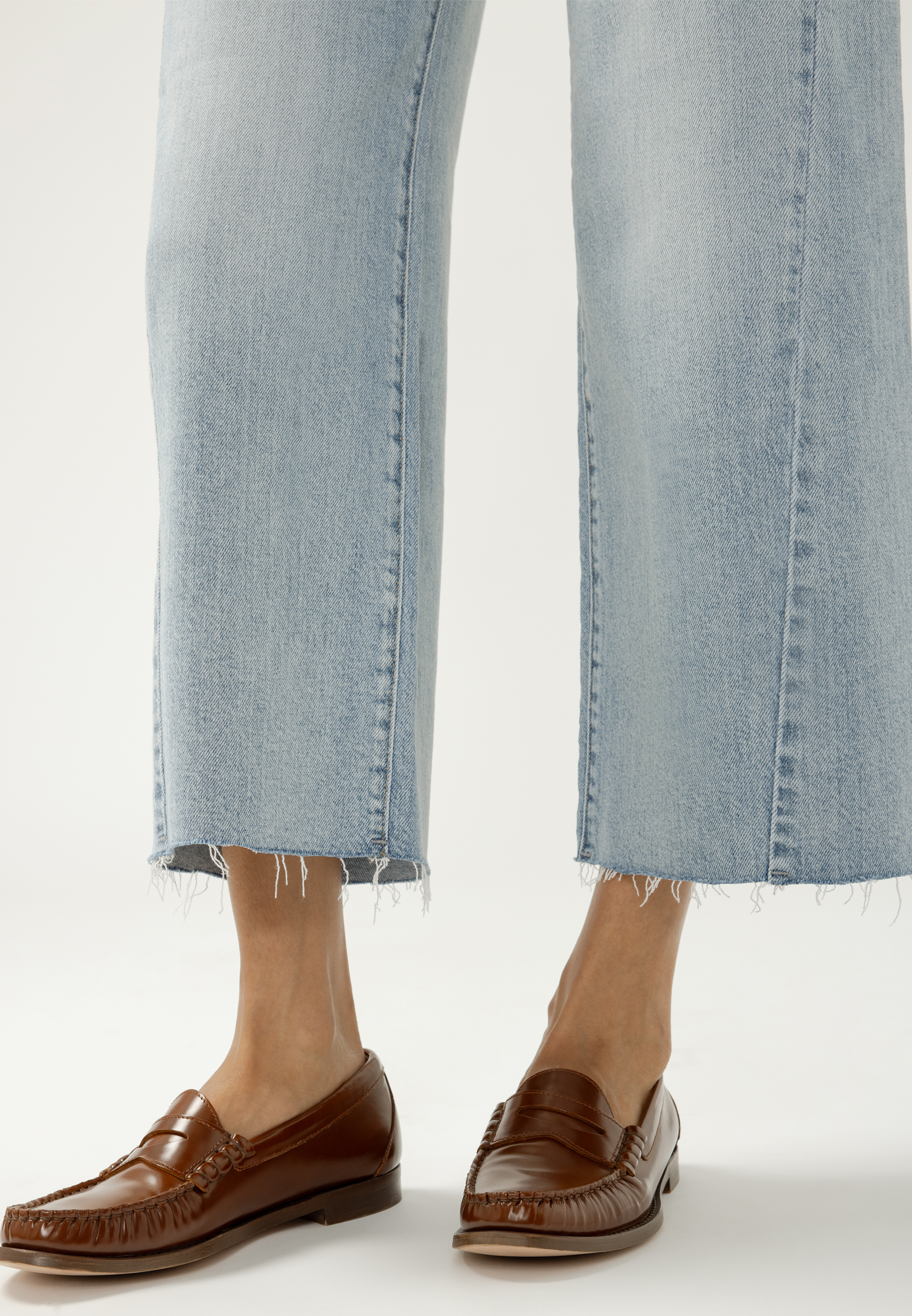 Silver Jeans Co.&reg; Suki Curvy Mid Rise Cropped Wide Leg Jean, C2806, large