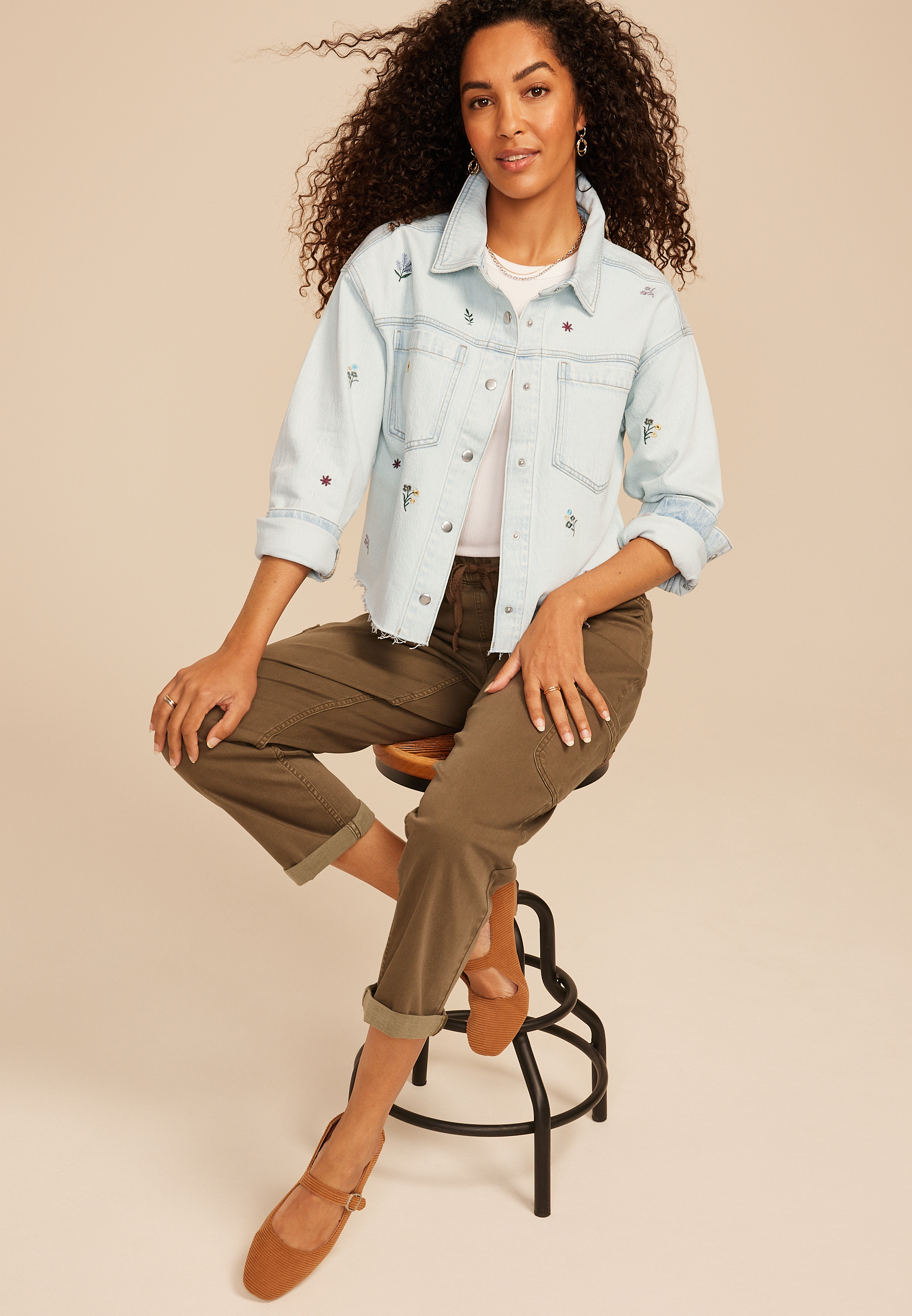 Floral Embroidered Cropped Denim Jacket