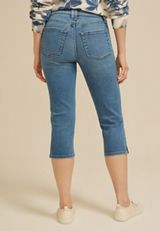 m jeans by maurices&trade; Cool Comfort High Rise Angled Scoop Pocket Skinny Capri, C3337, small