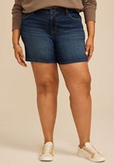 Plus Size m jeans by maurices&trade; Classic Mid Rise Slit Hem 6in Short, C258, small