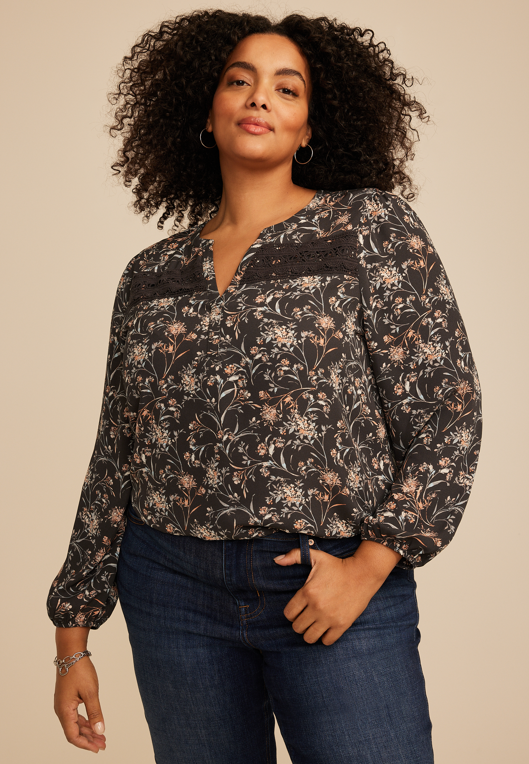 Plus Size Floral V Neck Crochet Trim Blouse