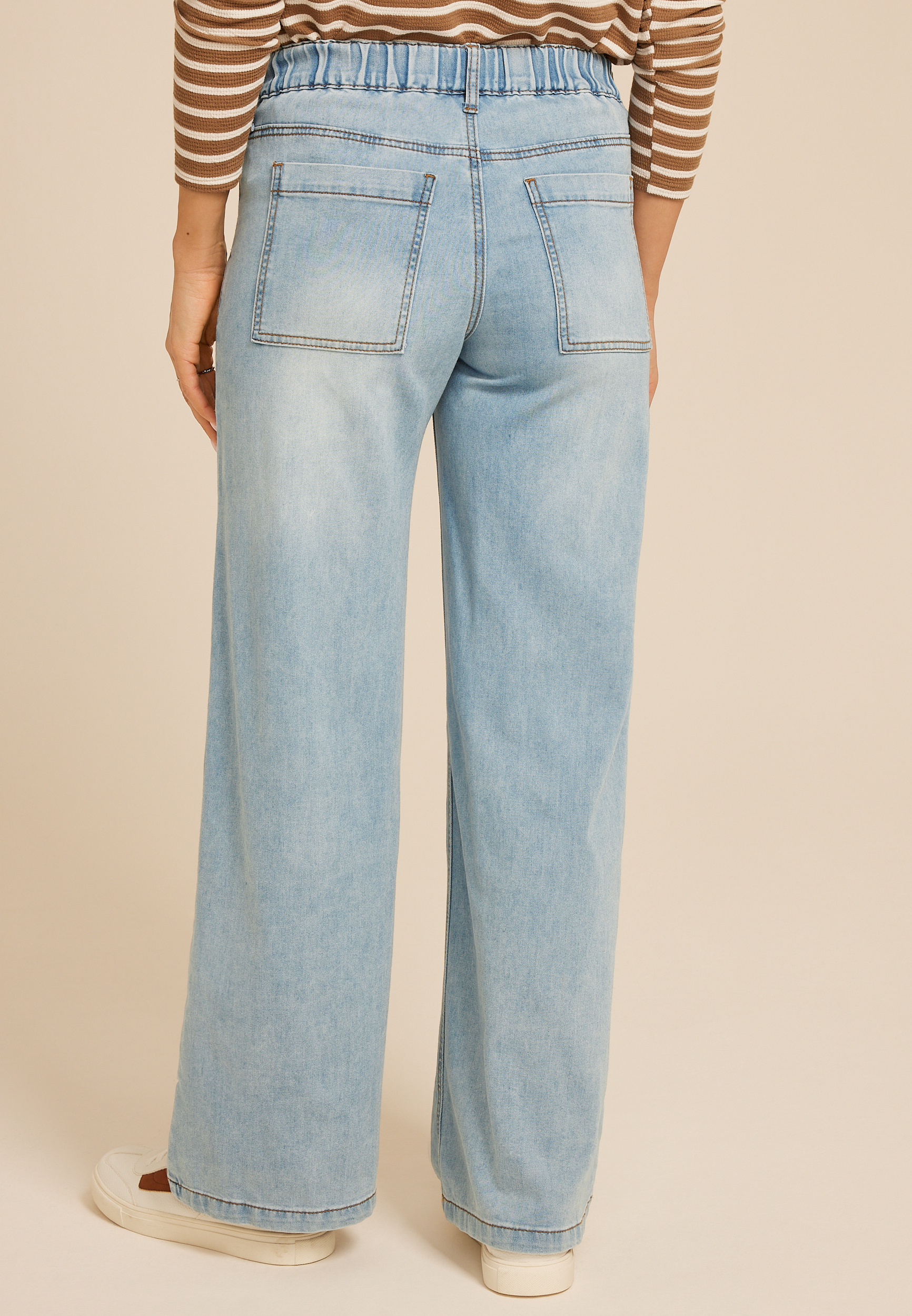 Mid Rise Soft Patch Pocket Wide Leg Jeans, C2806, large