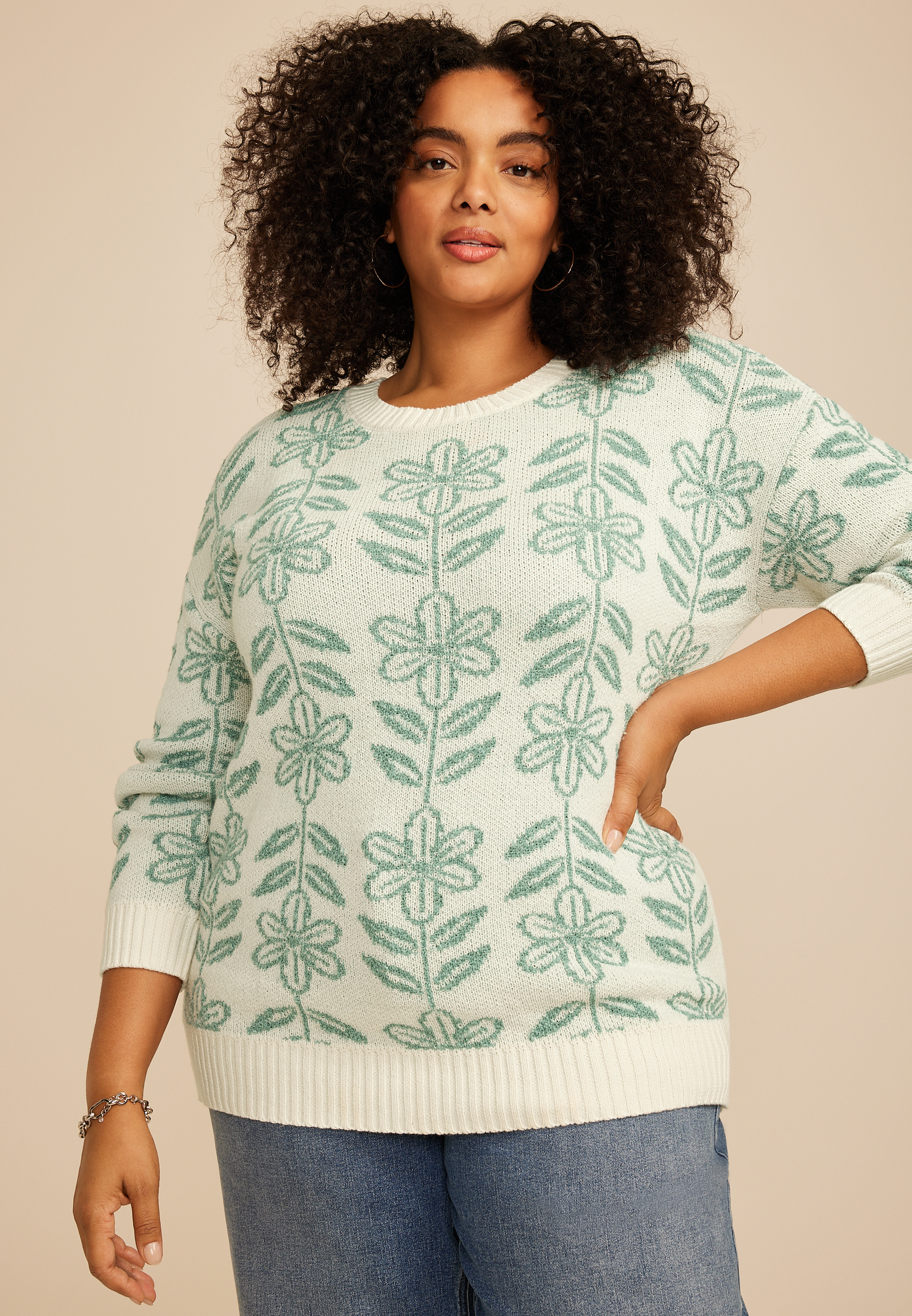 Plus Size Textured Floral Crew Neck Sweater