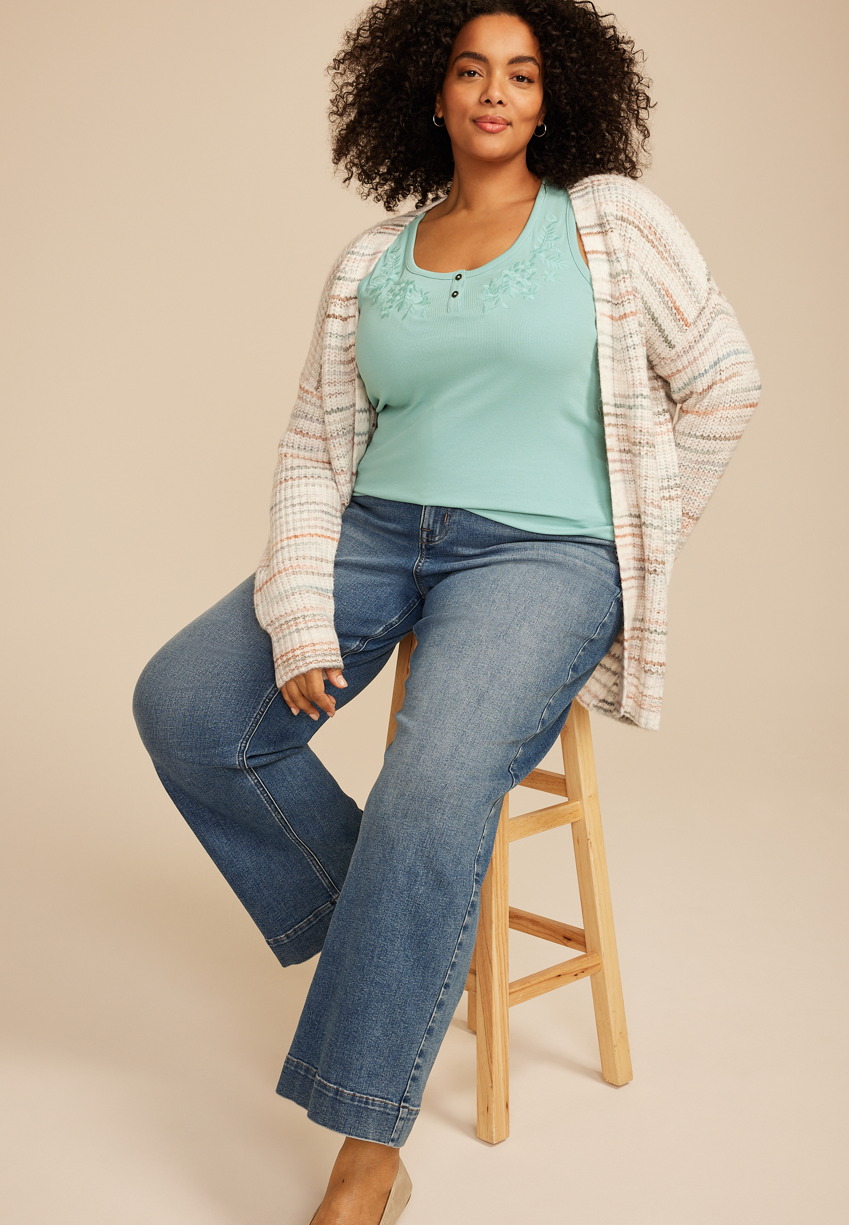 Plus Size Floral Embroidered Henley Tank Top - thumbnail 6