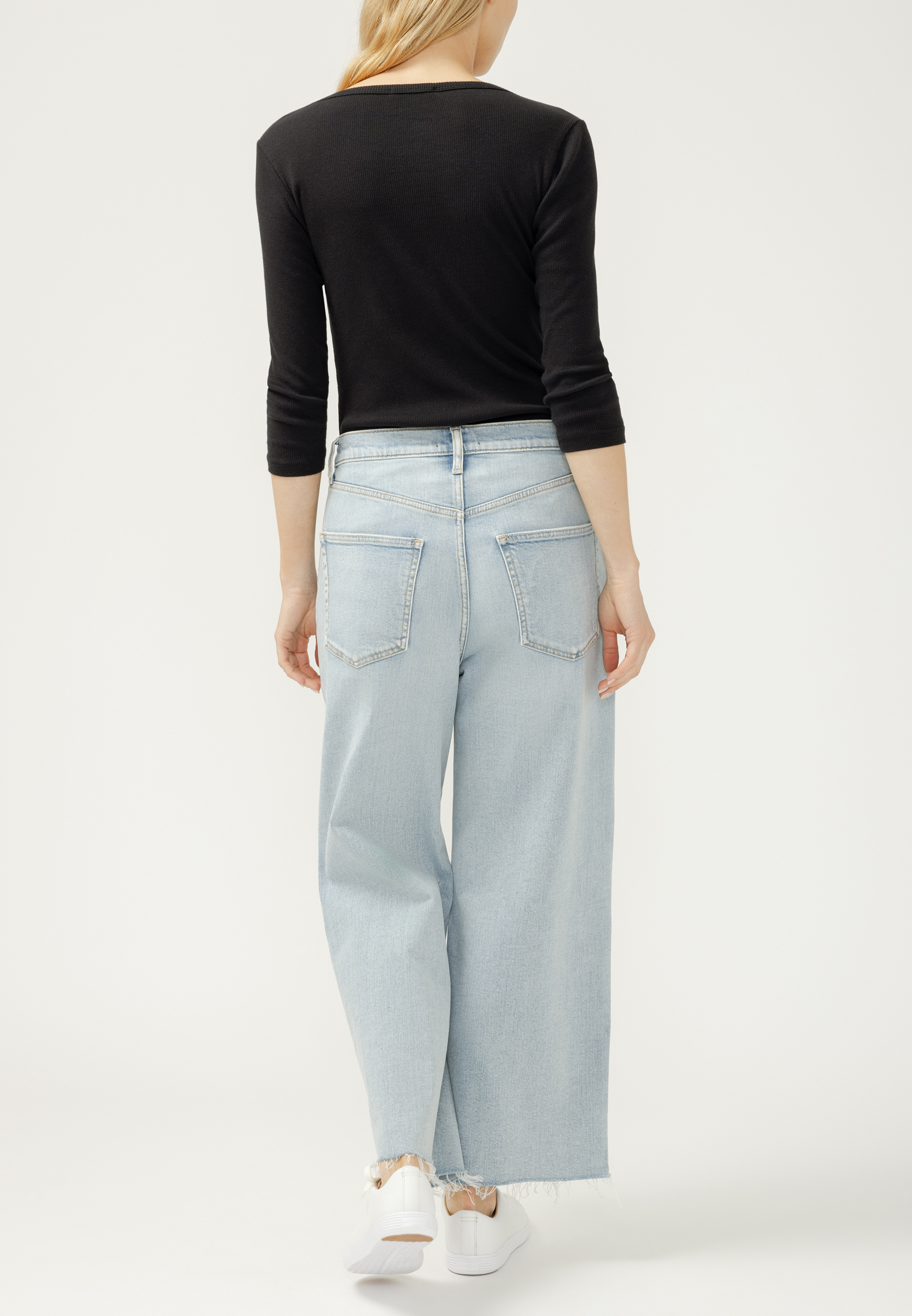 Silver Jeans Co.&reg; Be Easy Slouchy Ripped Raw Hem Wide Leg Ankle Jean, C2806, large