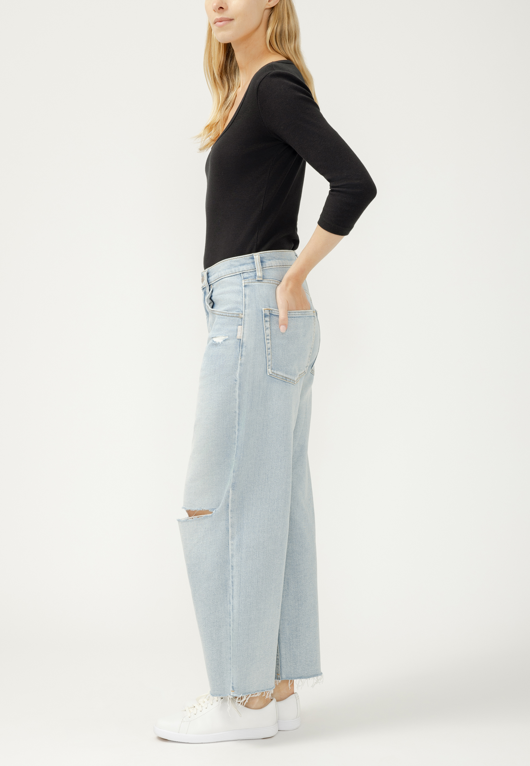 Silver Jeans Co.&reg; Be Easy Slouchy Ripped Raw Hem Wide Leg Ankle Jean, C2806, large