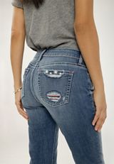 Silver Jeans Co.&reg; Elyse Mid Rise Luxe Stretch Cuffed Hem Americana Capri, MEDIUM SANDBLAST, small