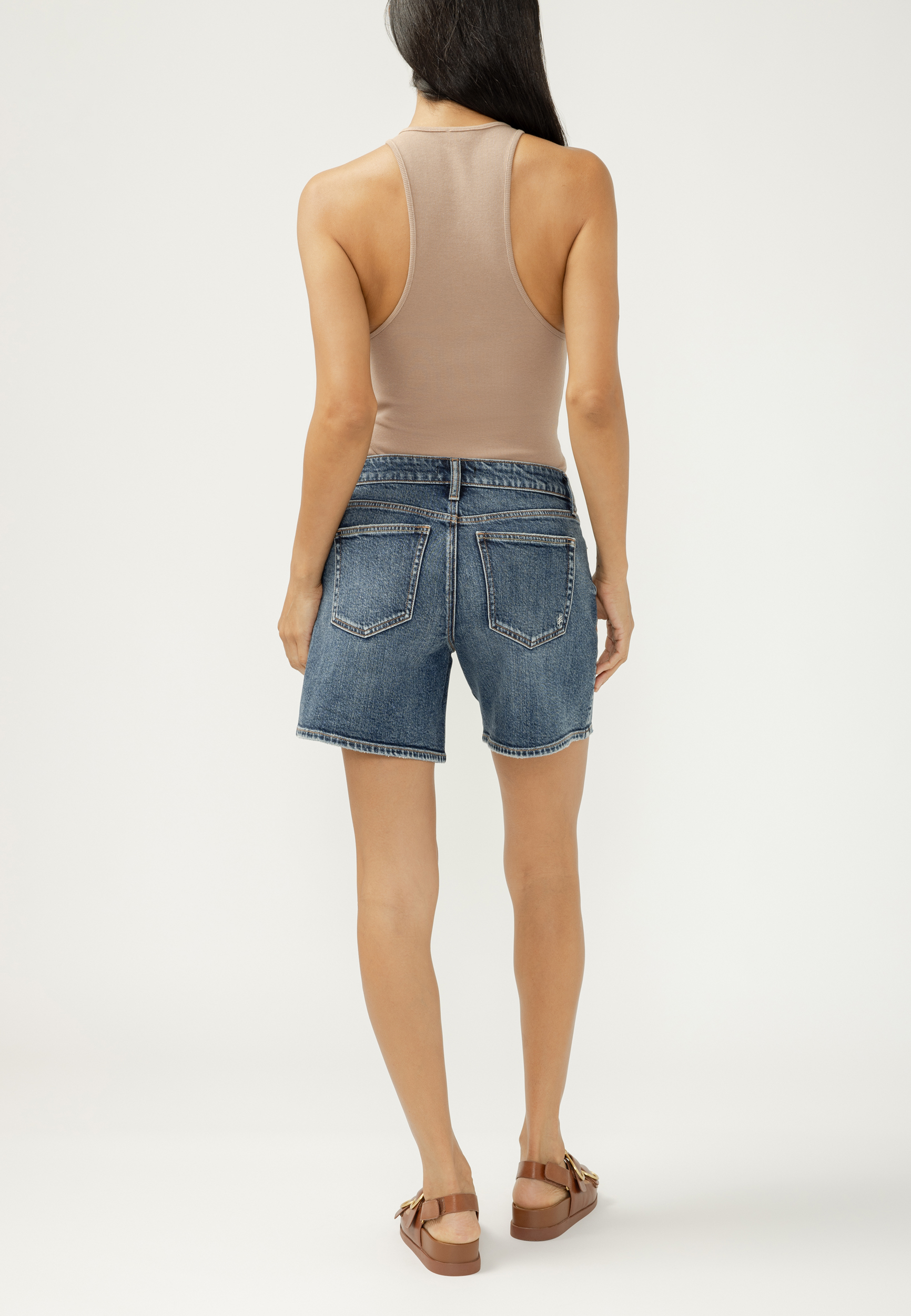 Silver Jeans Co.&reg; Suki Curvy Mid Rise 7in Long Short, C258, large