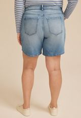 Plus Size m jeans by maurices&trade; High Rise 7in Relaxed Short, C3337, small