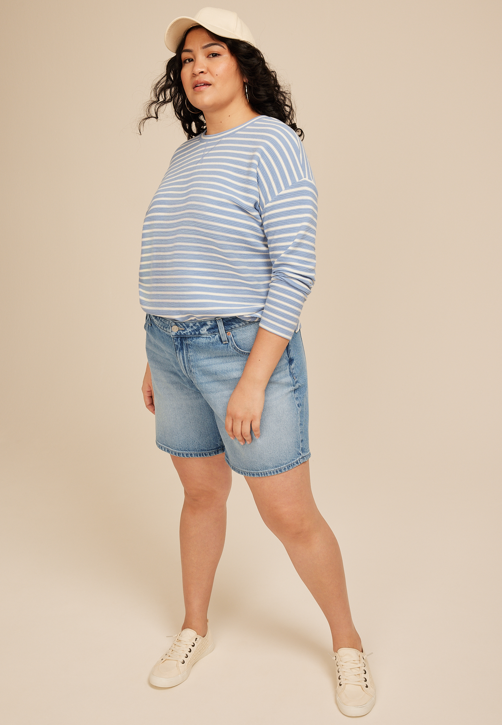 Plus Size m jeans by maurices&trade; High Rise 7in Relaxed Short, C3337, large