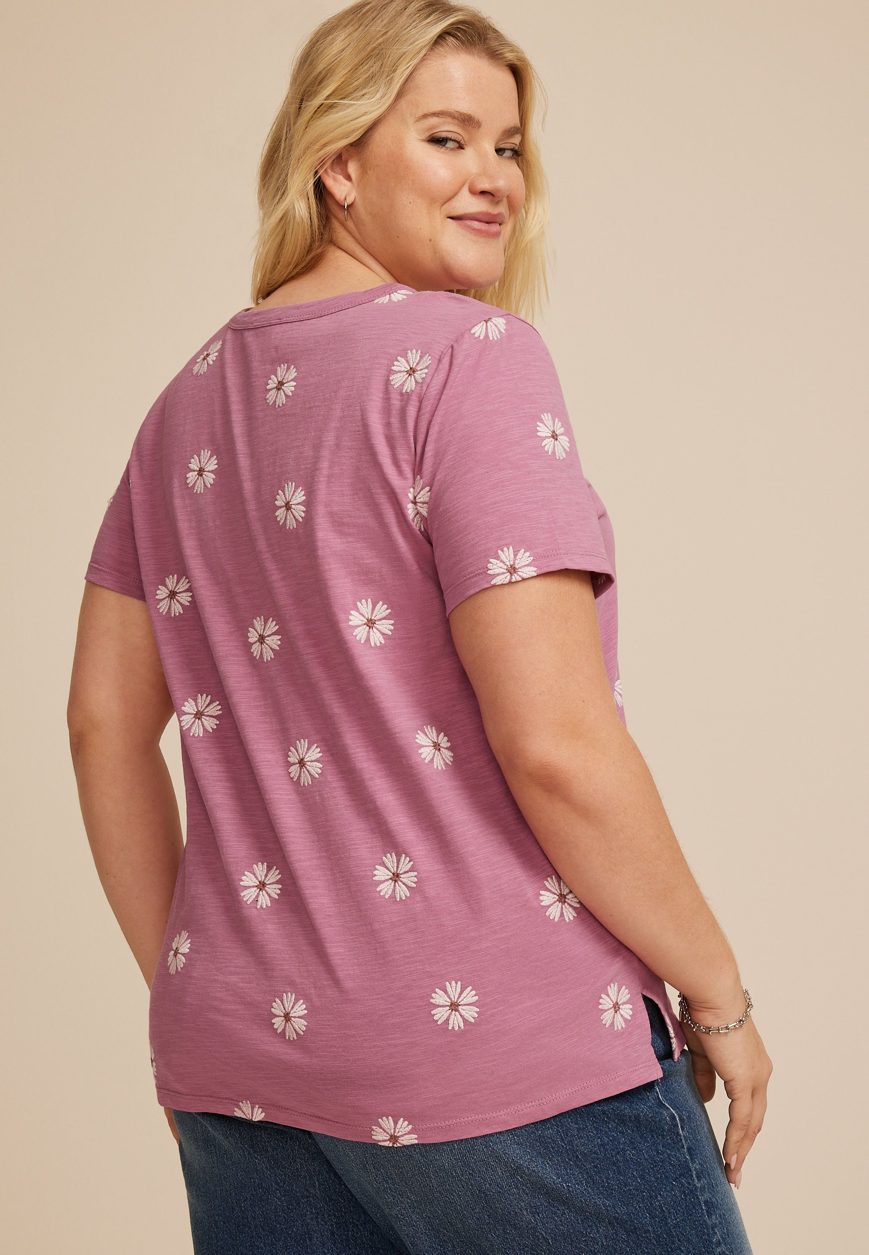 Plus Size 24/7 Dawson Floral Embroidered Crew Neck Tee, C3018, large