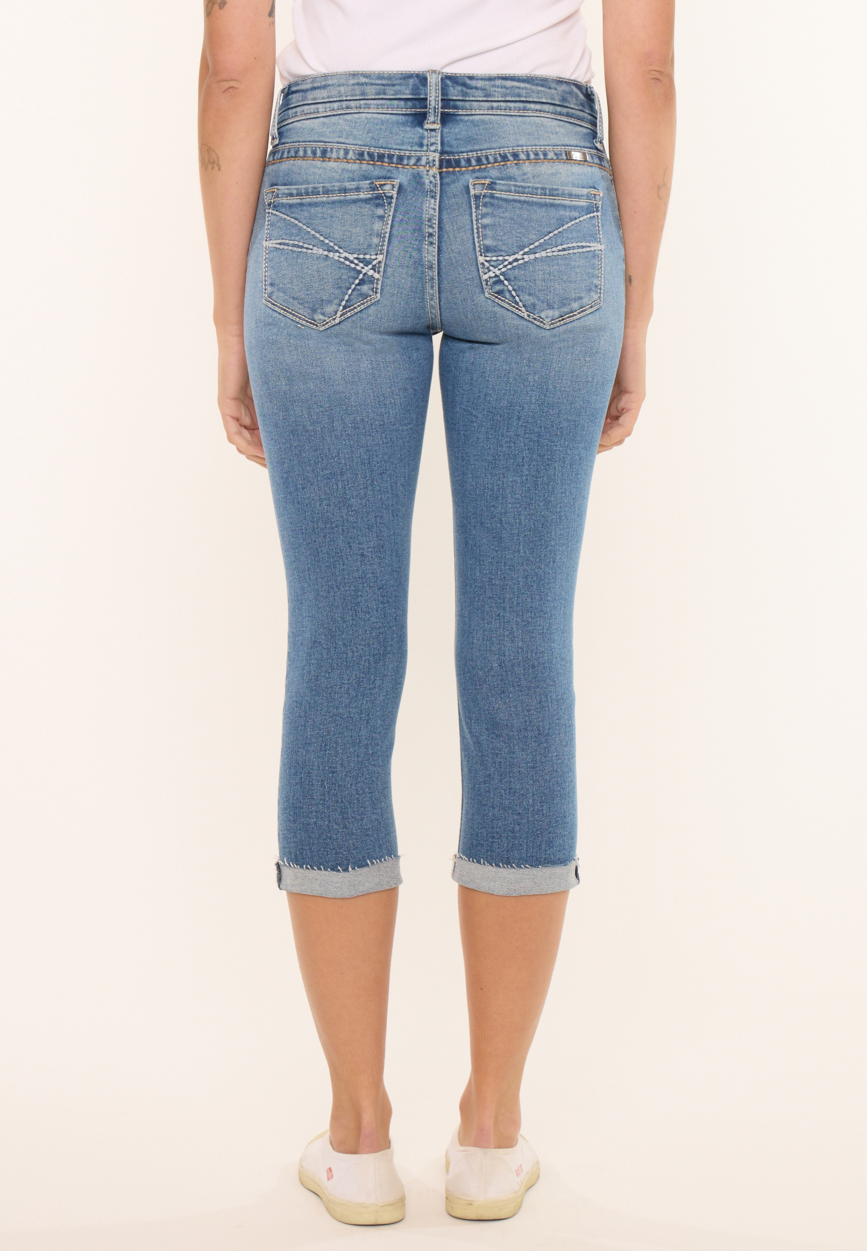 KanCan&trade; Mid Rise Frayed Thick Stitch Capri, C3337, large