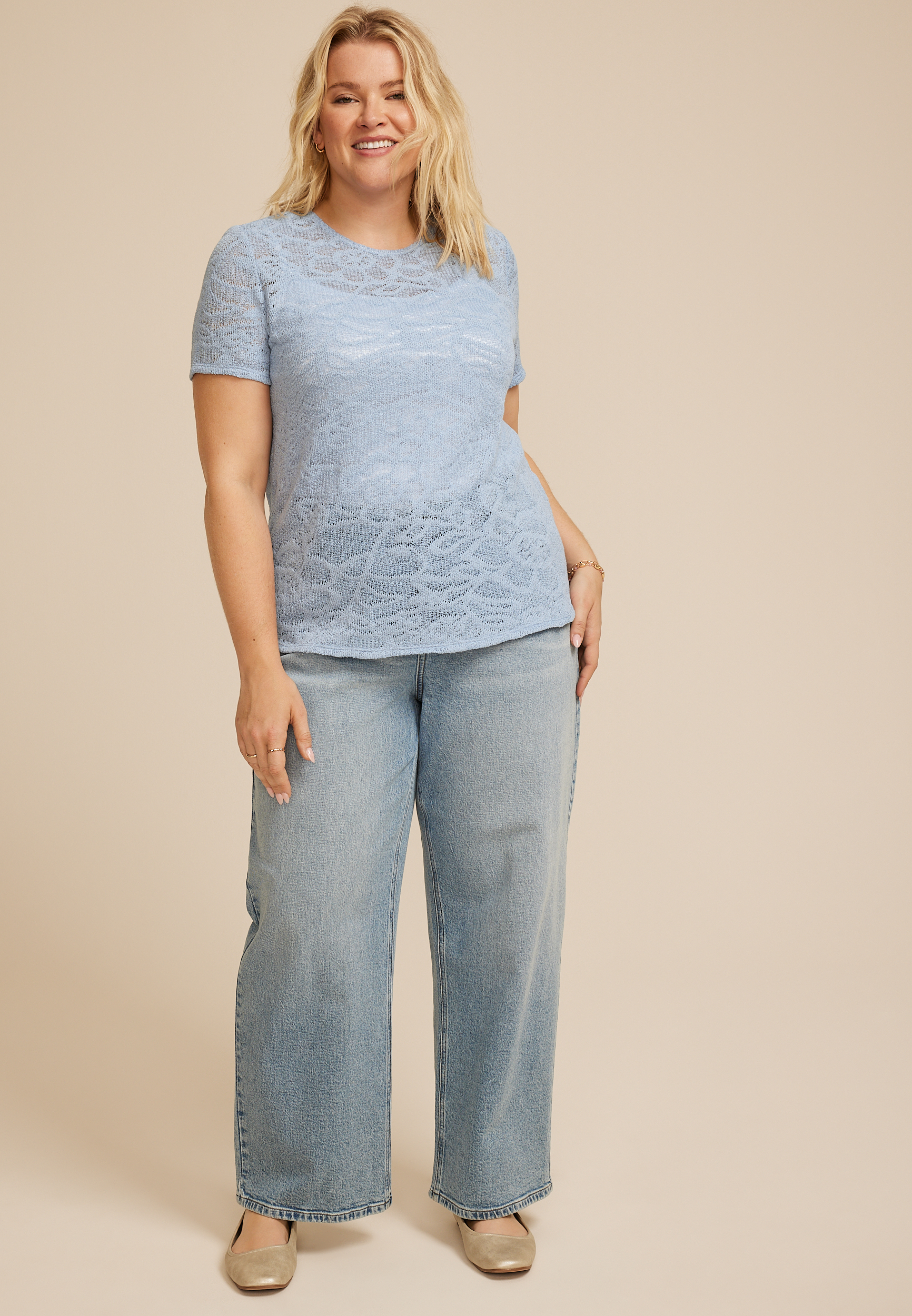 Plus Size Textured Floral Short Sleeve Tee