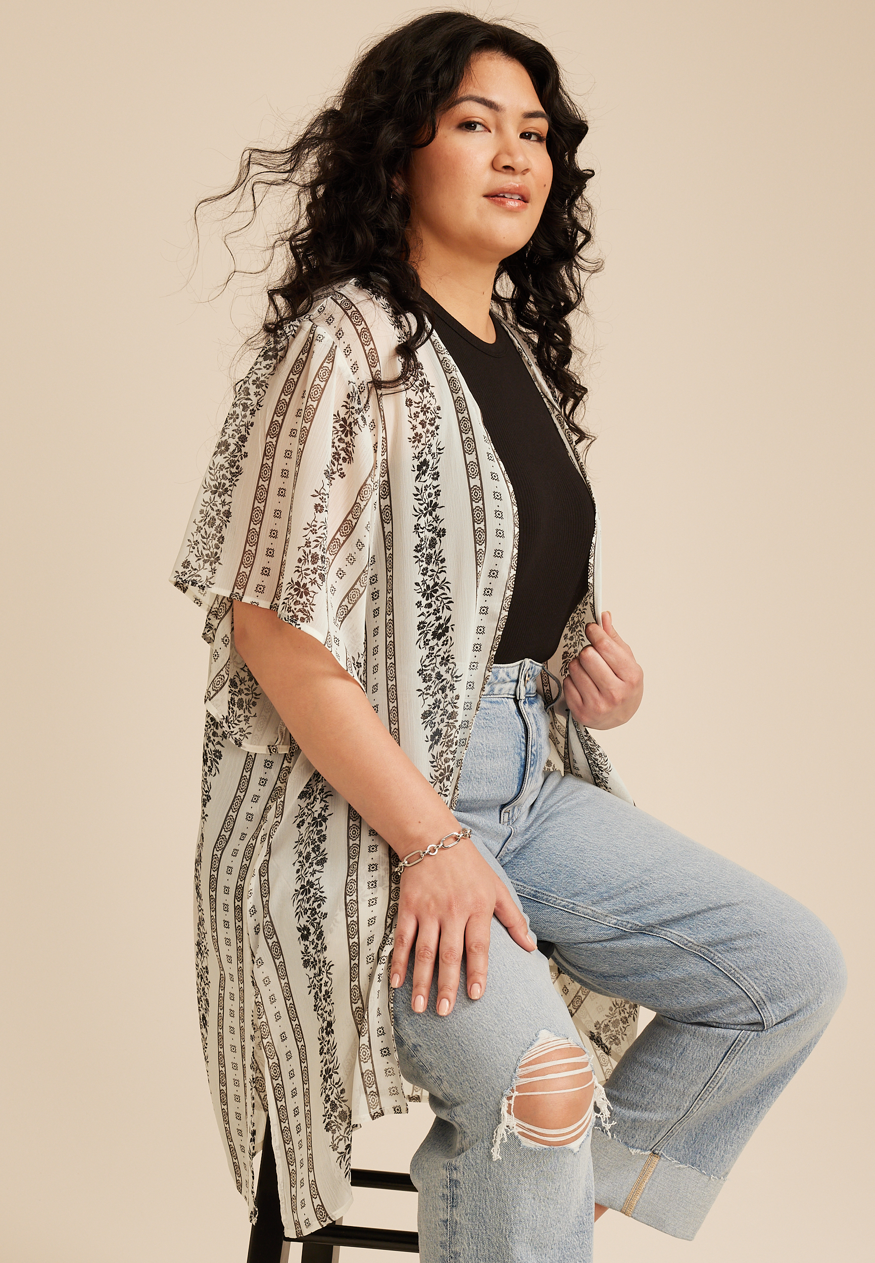 Plus Size Black And White Printed Kimono