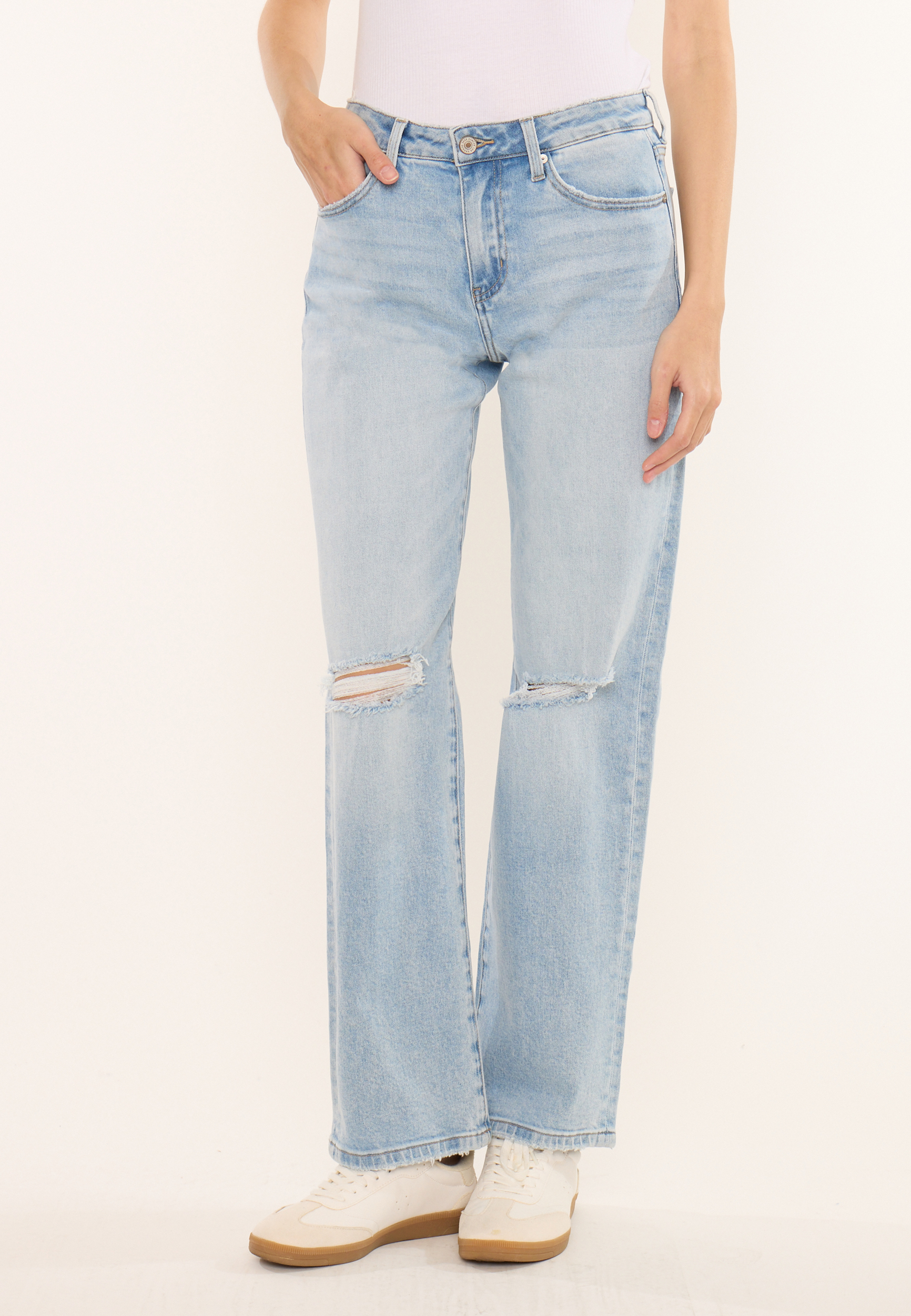 KanCan&trade; High Rise Open Ripped Relaxed Straight Jean - thumbnail 4