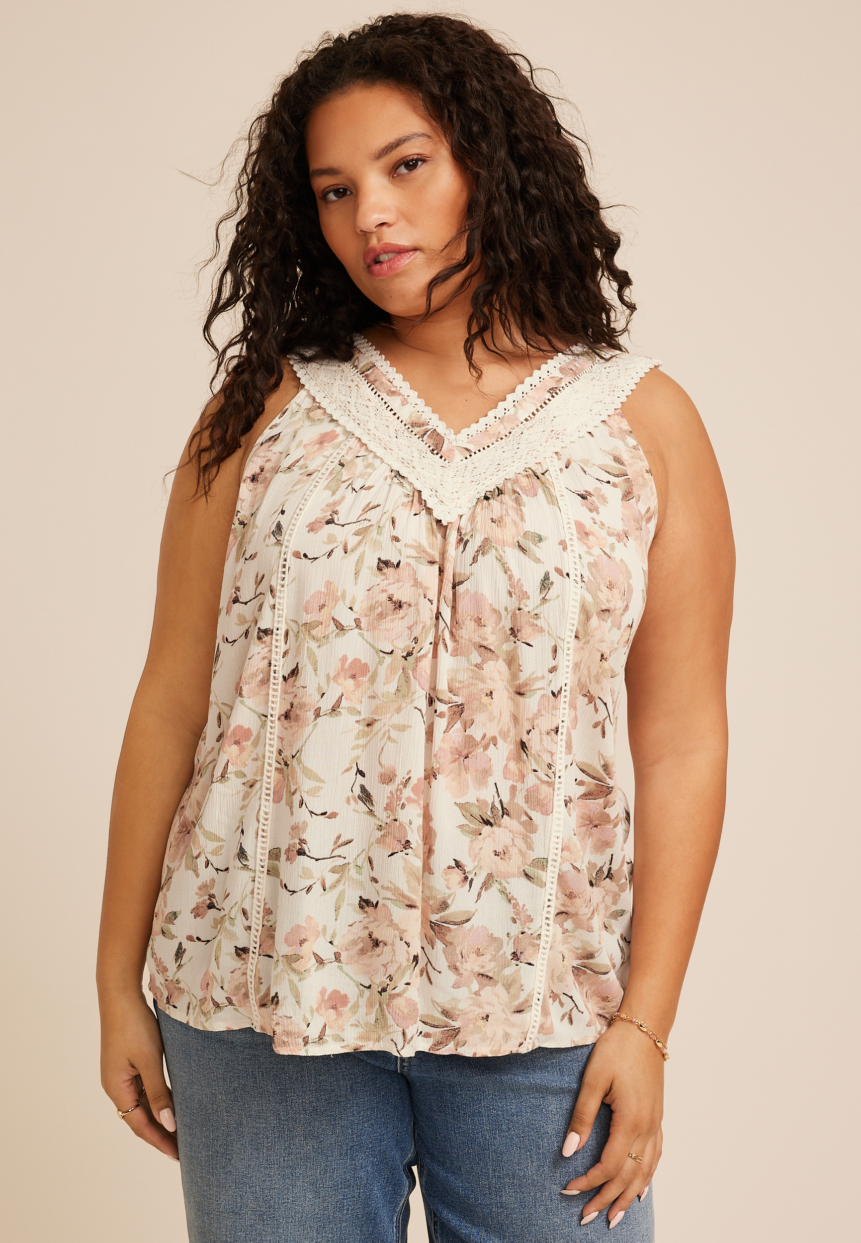 Plus Size Floral Crochet V Neck Tank Top