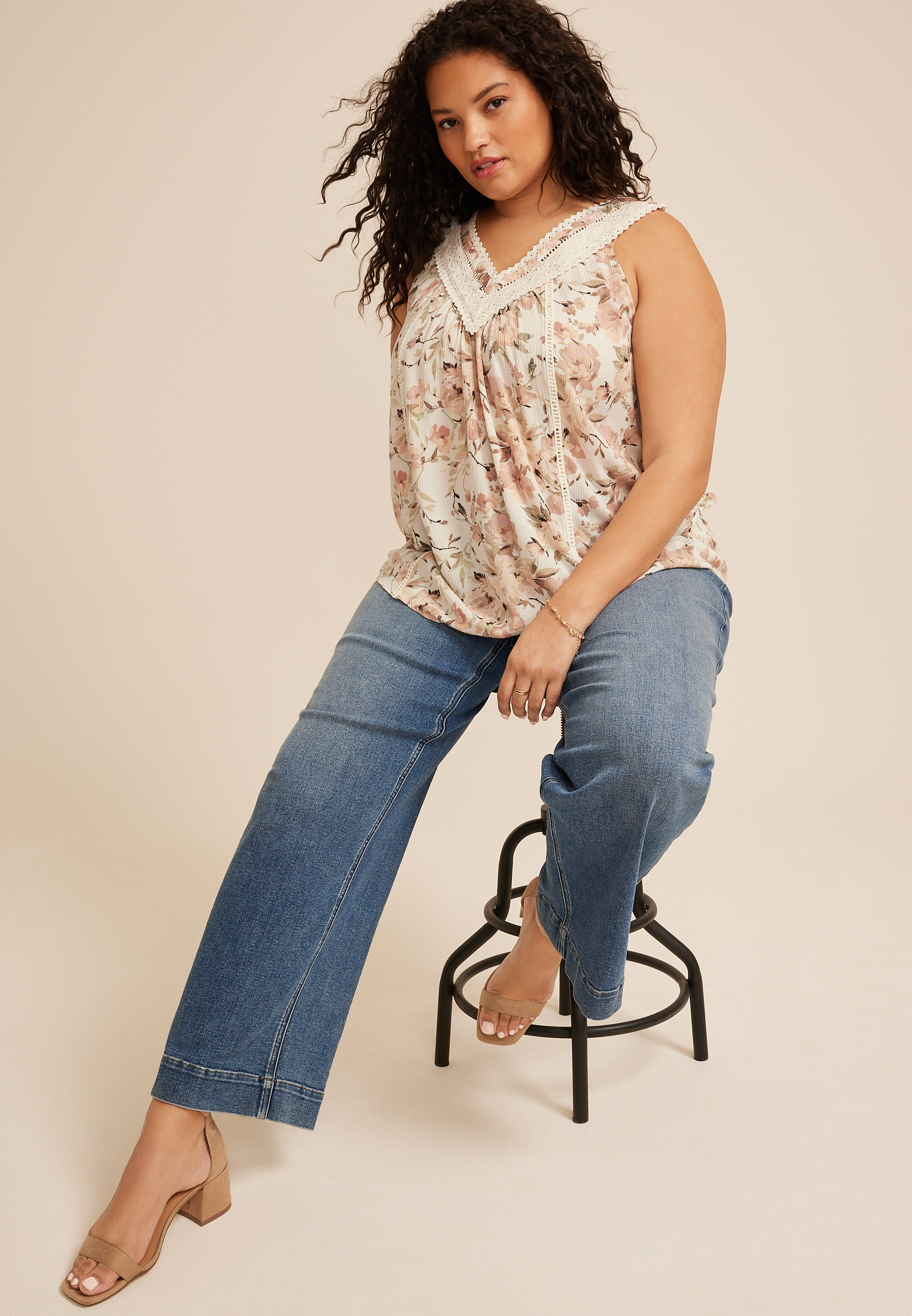 Plus Size Floral Crochet V Neck Tank Top, C1524, large
