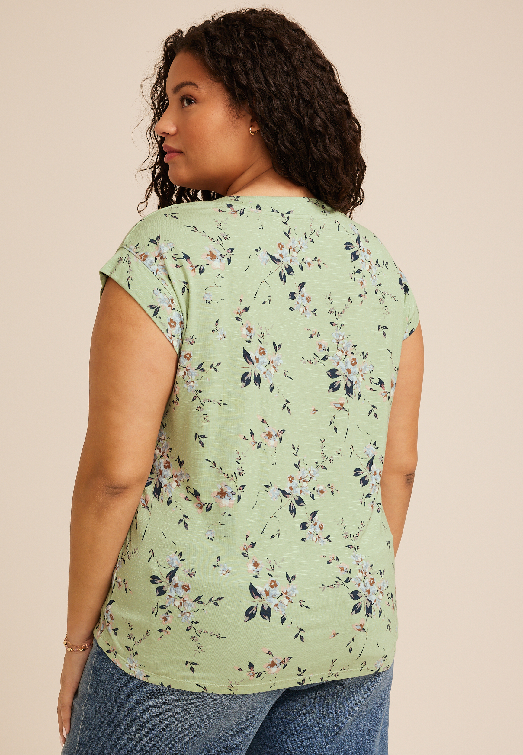Plus Size 24/7 Magnolia Floral V Neck Tee, SWAMP COMBO, large