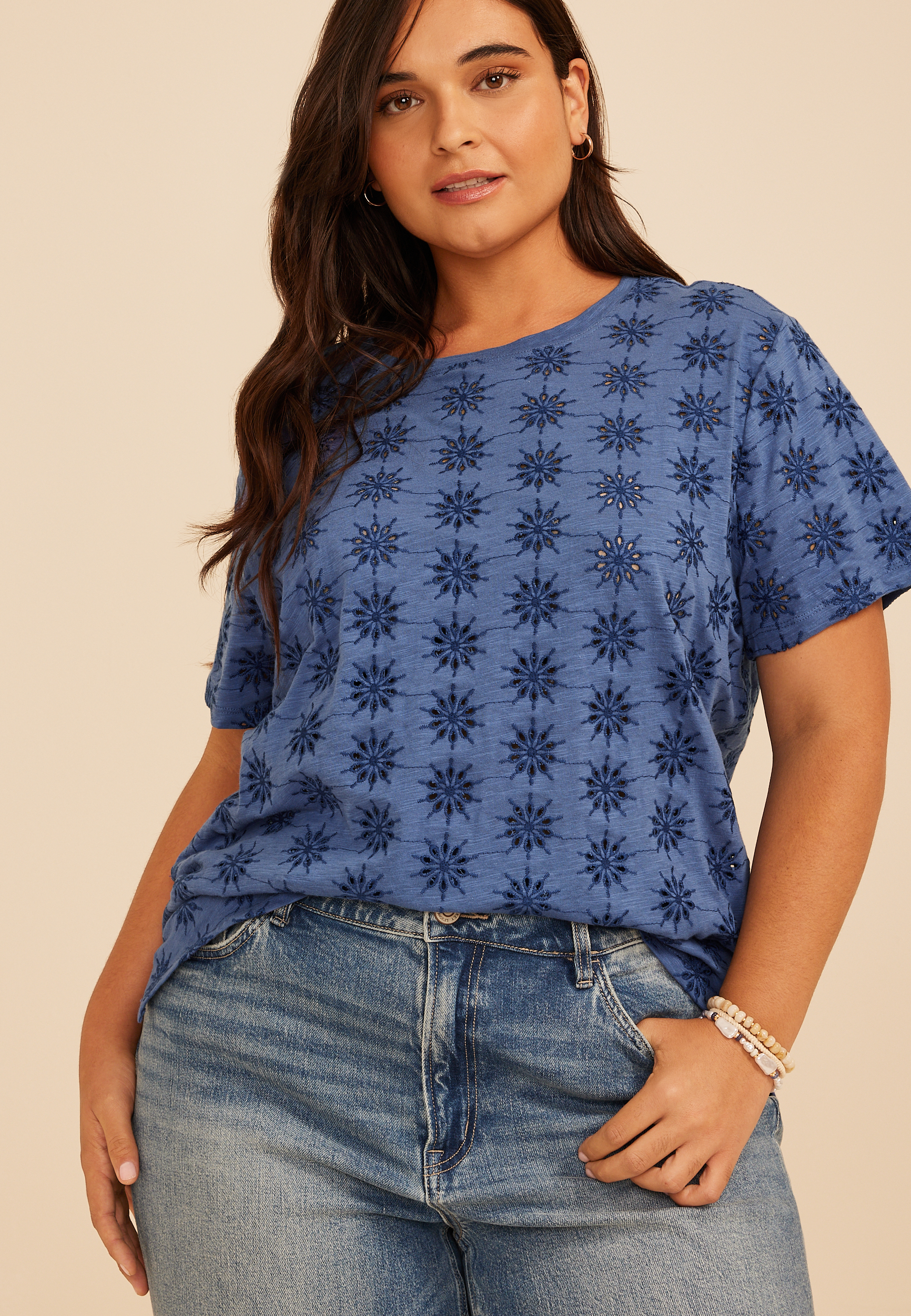 Plus Size 24/7 Dawson Eyelet Crew Neck Tee - thumbnail 3