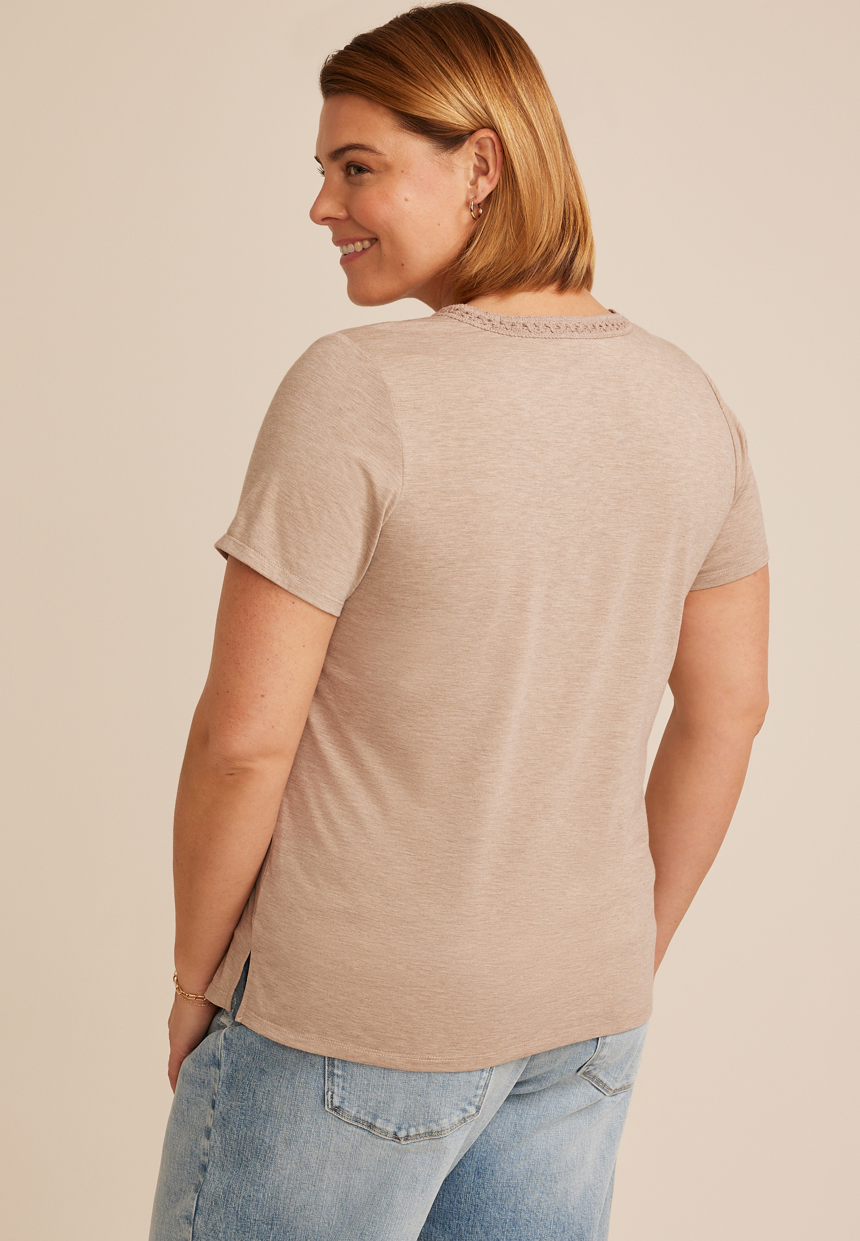 Plus Size Crochet Trim V Neck Tee, C155, large