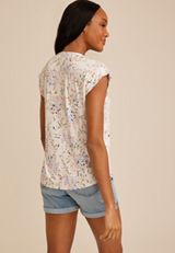 24/7 Magnolia Floral V Neck Tee, C5487, small