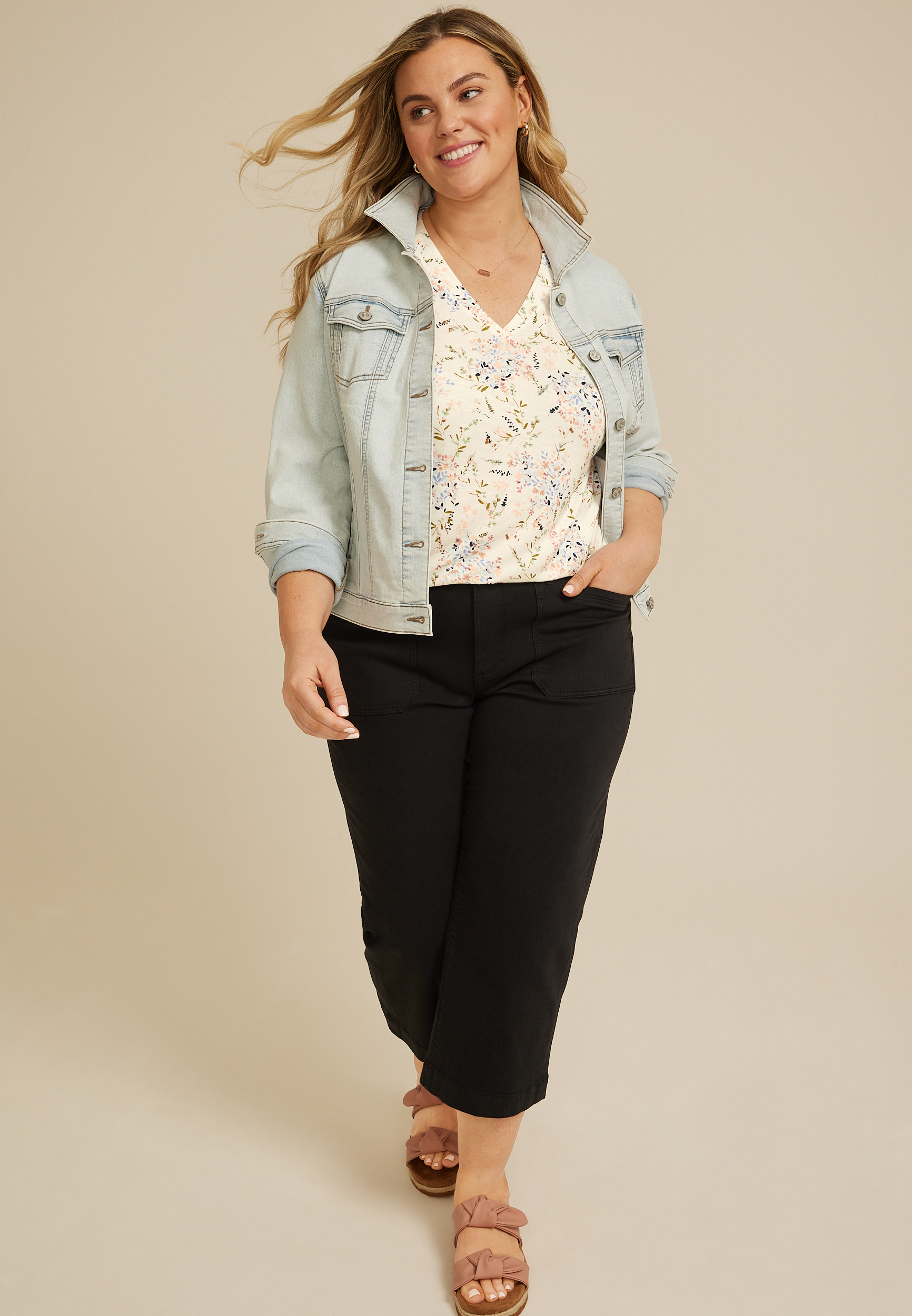 Plus Size 24/7 Magnolia Floral V Neck Tee, C5487, large