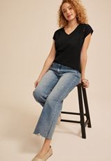 Eyelet Cutwork V Neck Tee, C106, small