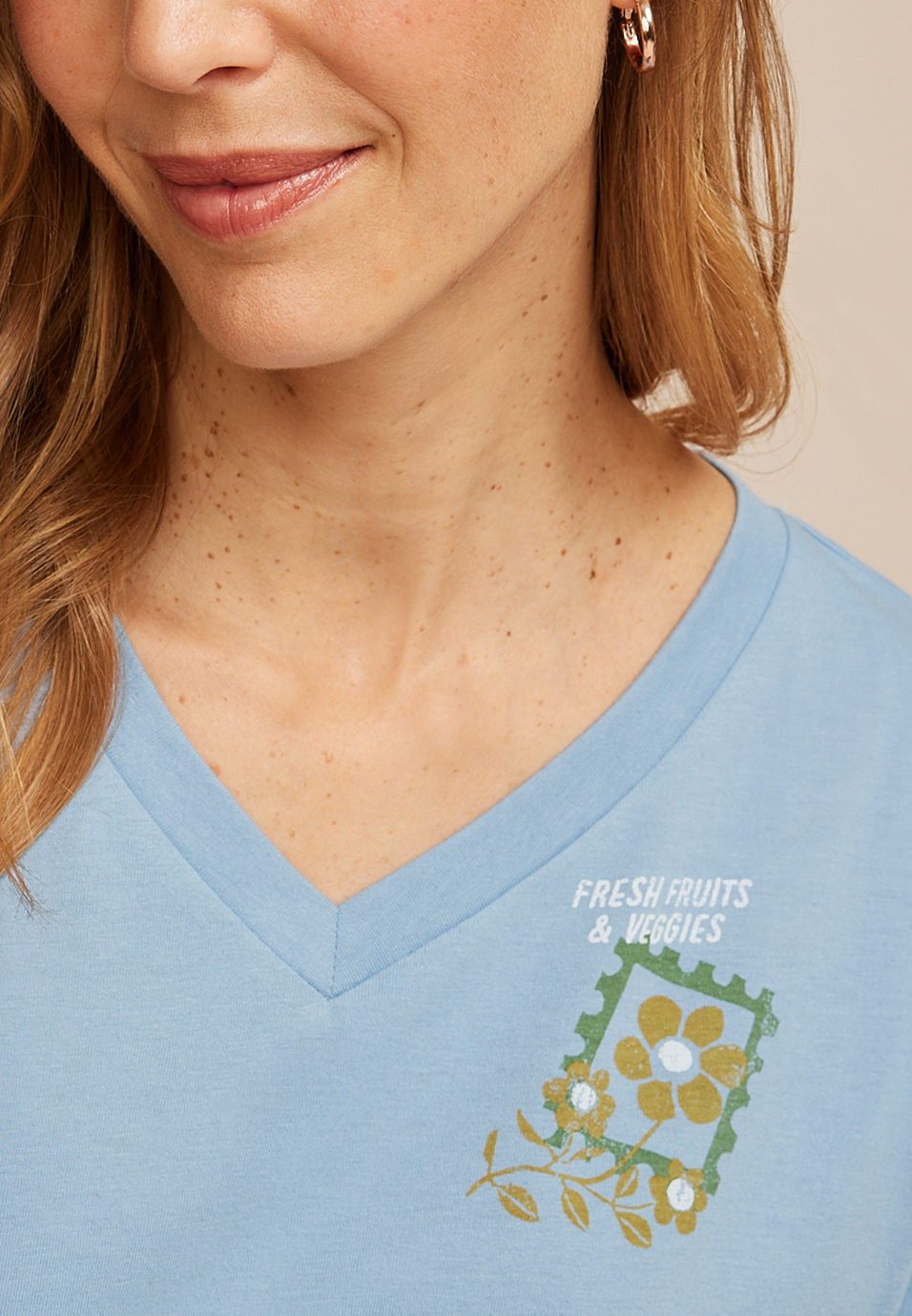 Farmers Market V Neck Classic Fit Graphic Tee, C8408, large