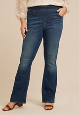 Plus Size m jeans by maurices&trade; Ultra High Rise Pull On Lean Leg Flare Jean, C3337, small