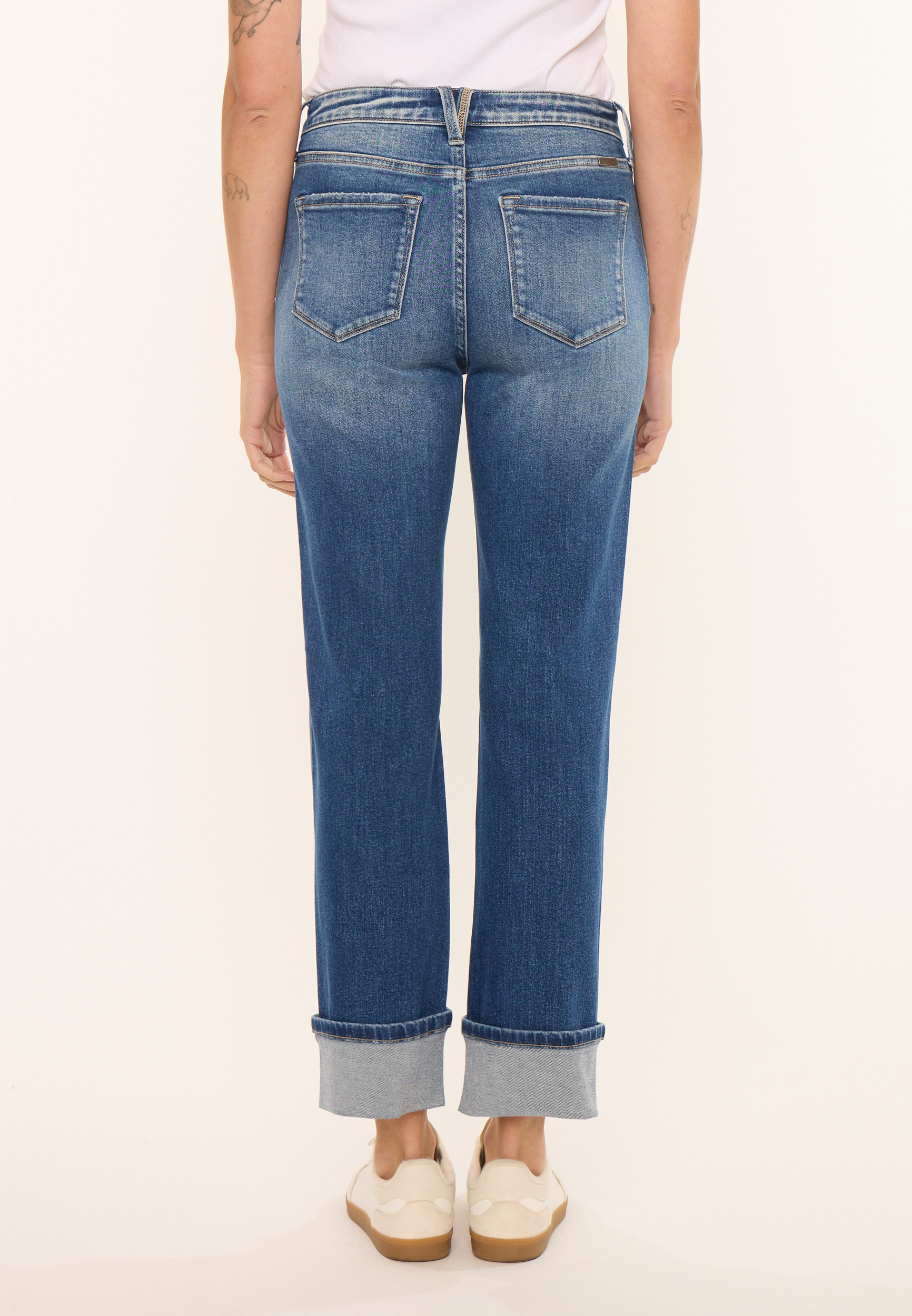 KanCan™ High Rise Seamed Pocket Cuffed Hem Straight Jean | maurices