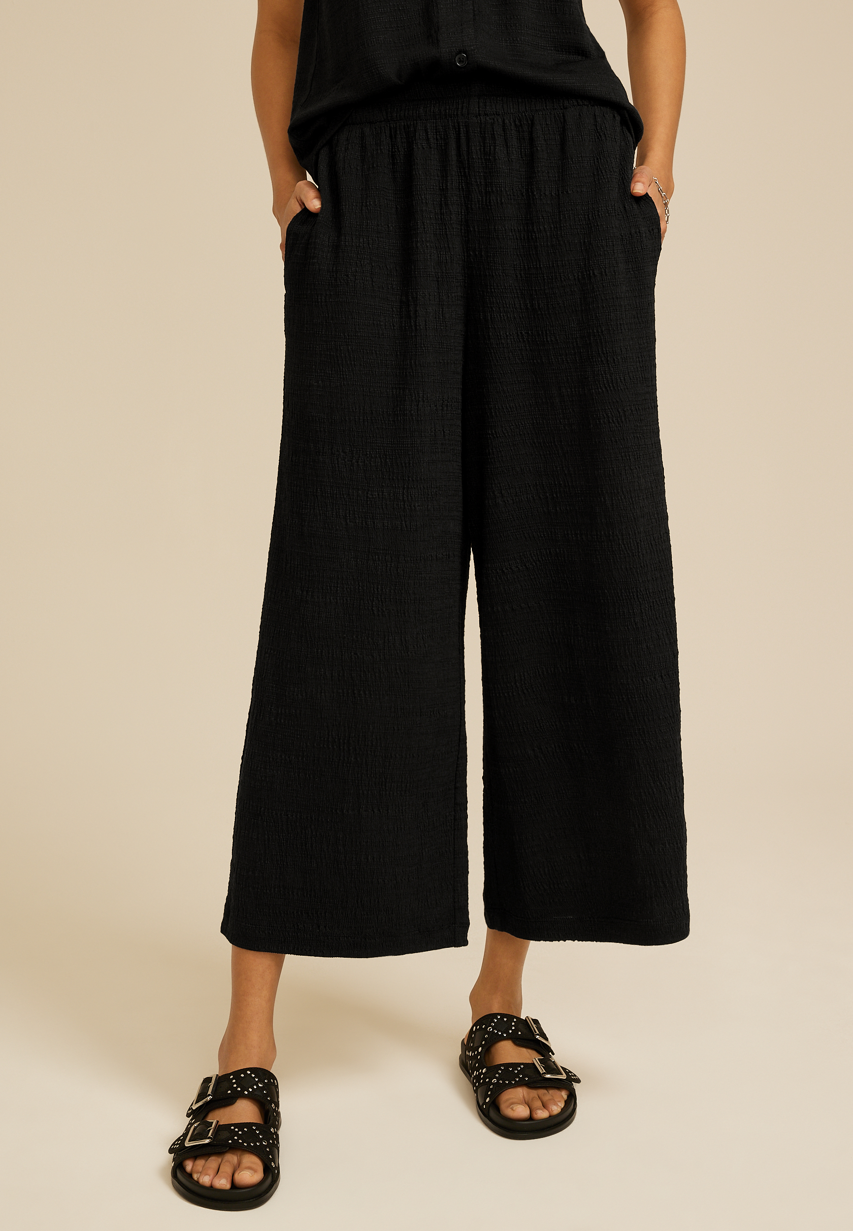 Textured Wide Leg Cropped Pant