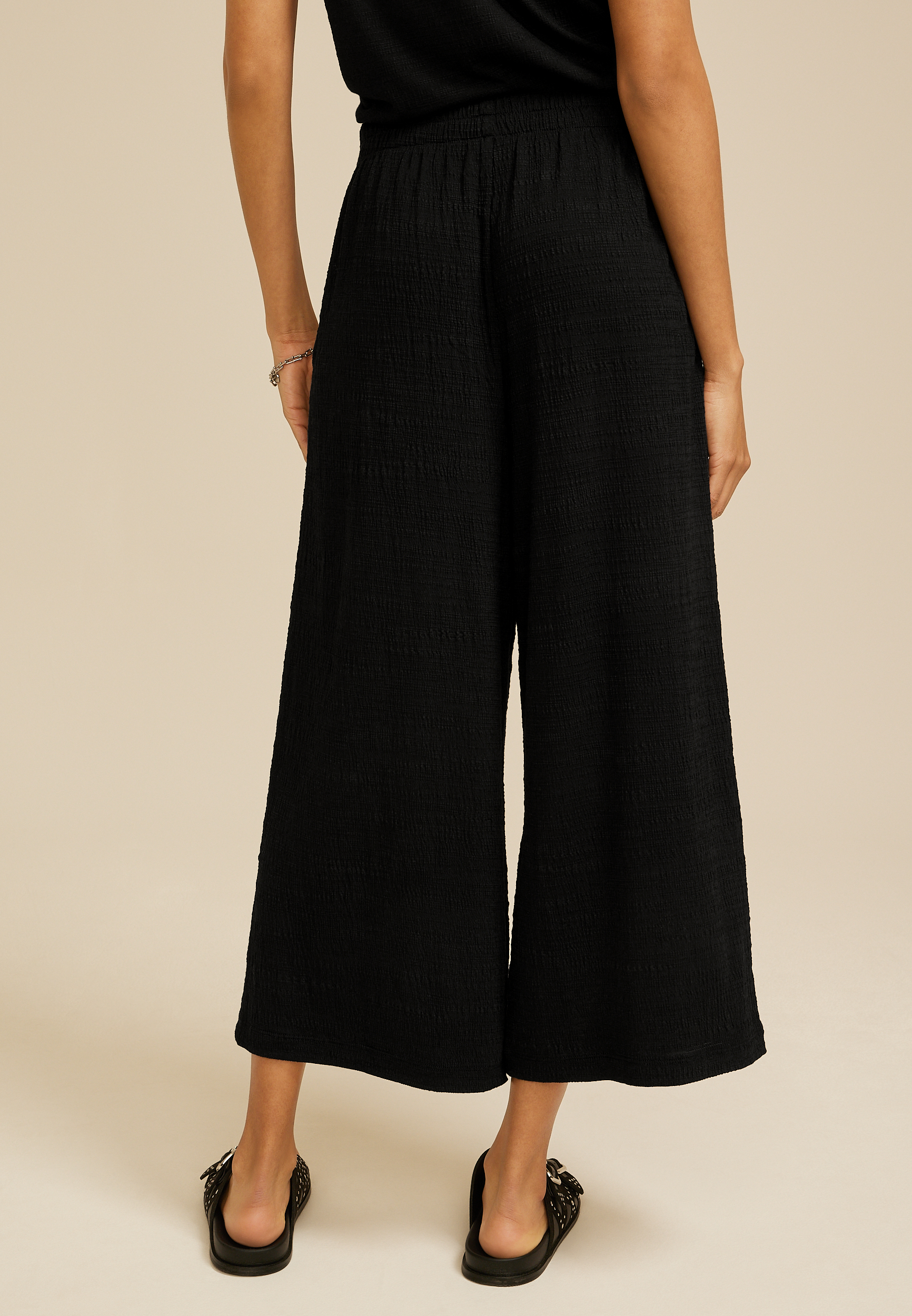 Textured Wide Leg Cropped Pant